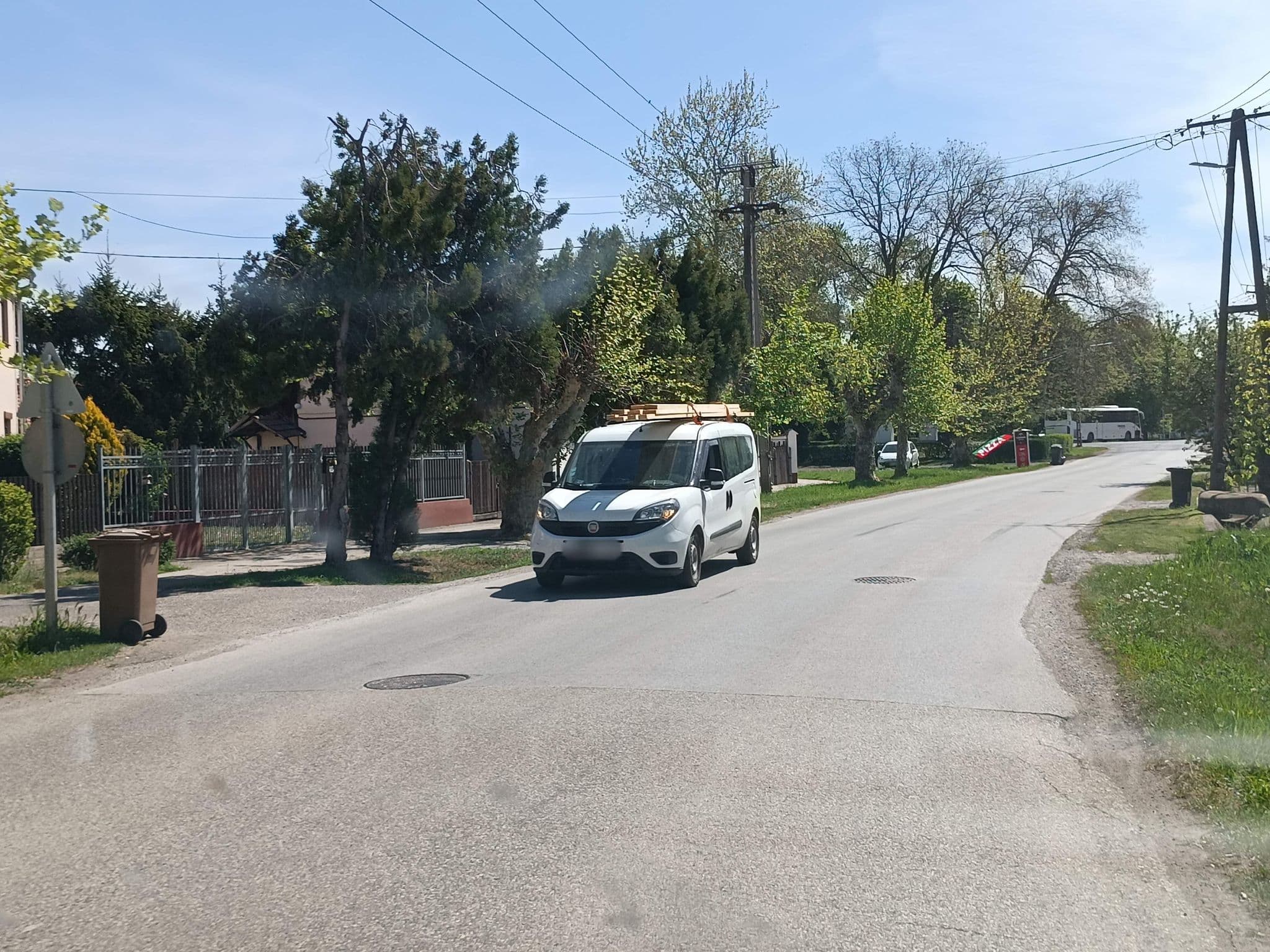 Street view near Sétány Apartman és Vendégház, Tiszafüred — © JNSZ (CC BY-SA · Mapillary)