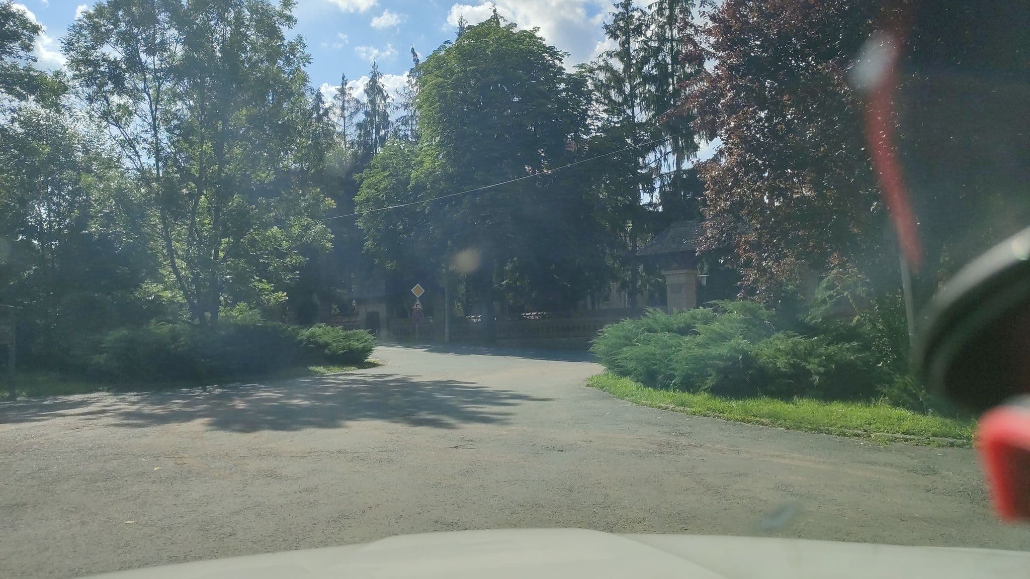 Street view near Evelin Vendégház Parádfürdő, Parád — © grin (CC BY-SA · Mapillary)