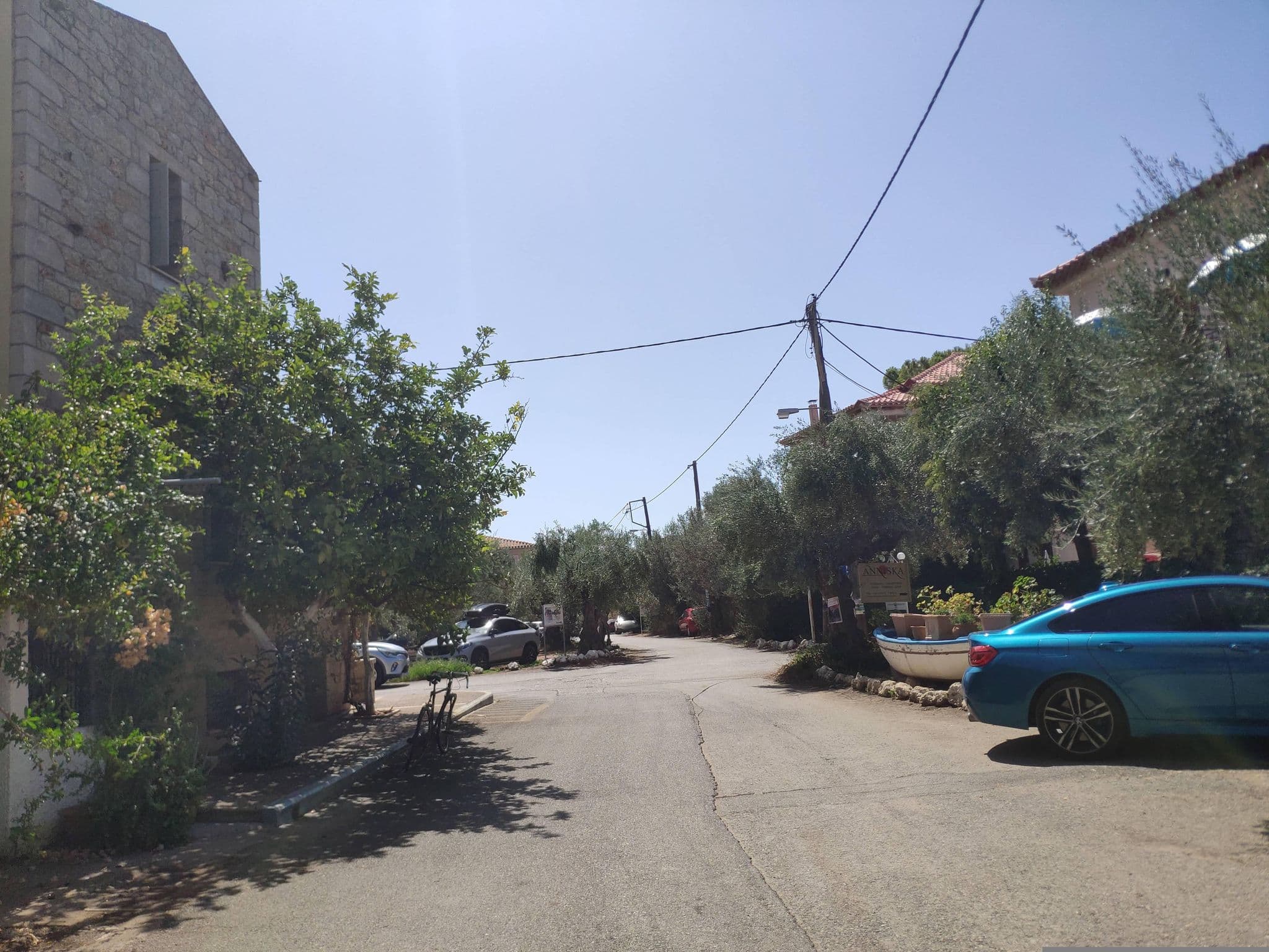 Street view near Olvio Suites, Avía — © pppetros (CC BY-SA · Mapillary)