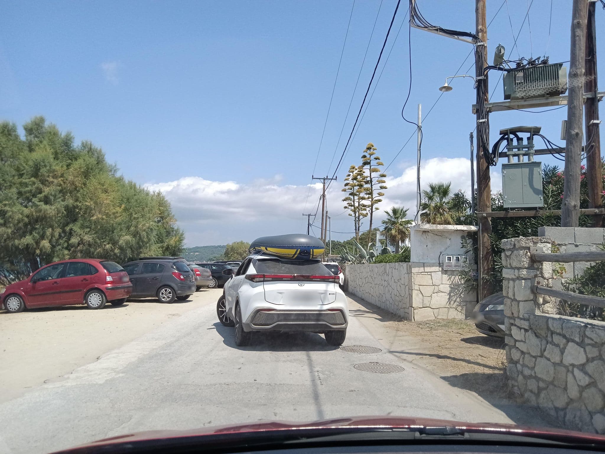 Street view near Villa Bianca, Kassándreia — © nglf (CC BY-SA · Mapillary)