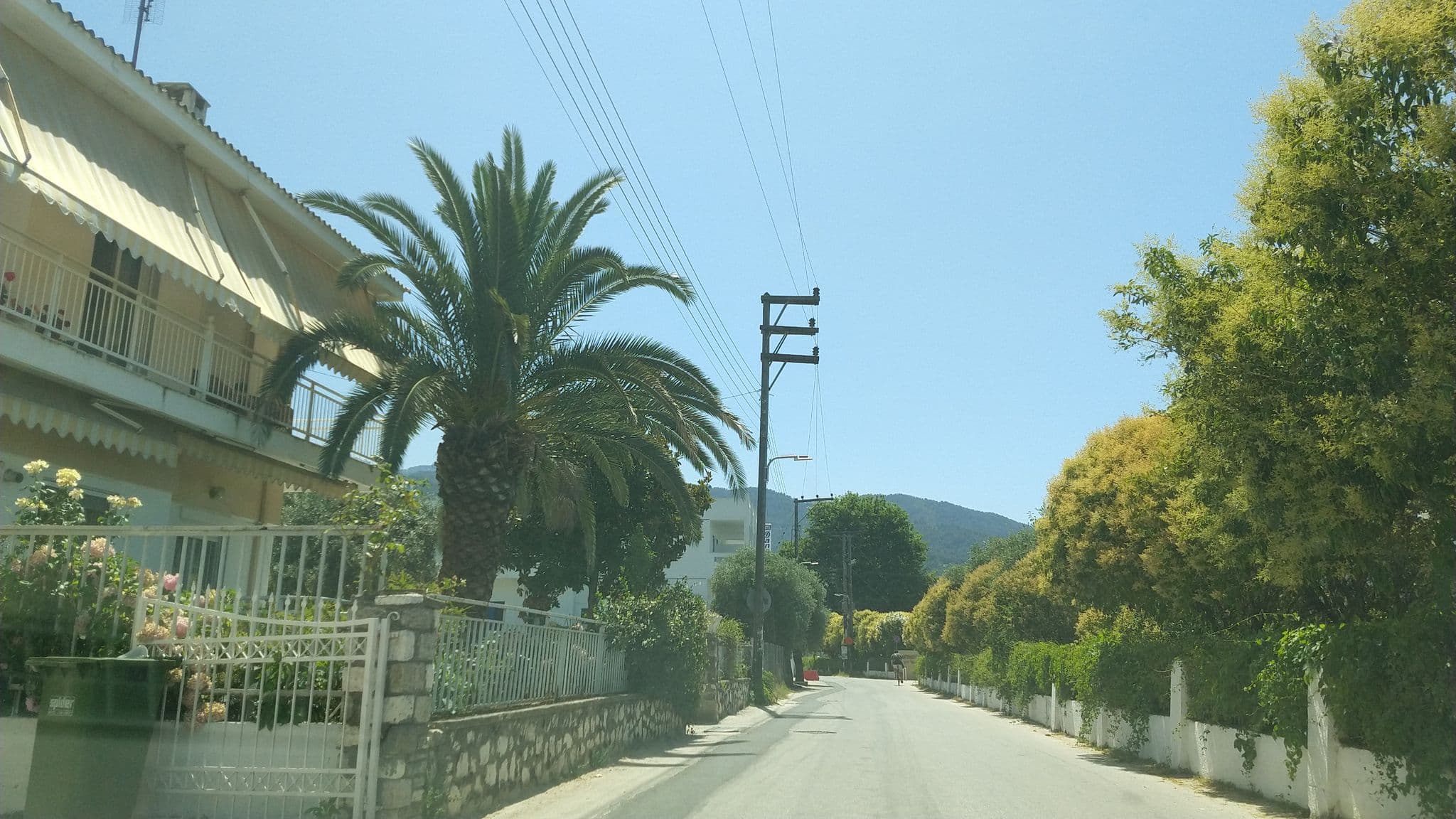 Street view near Victoria Hotel Θάσος, Thásos — © lucia_ (CC BY-SA · Mapillary)