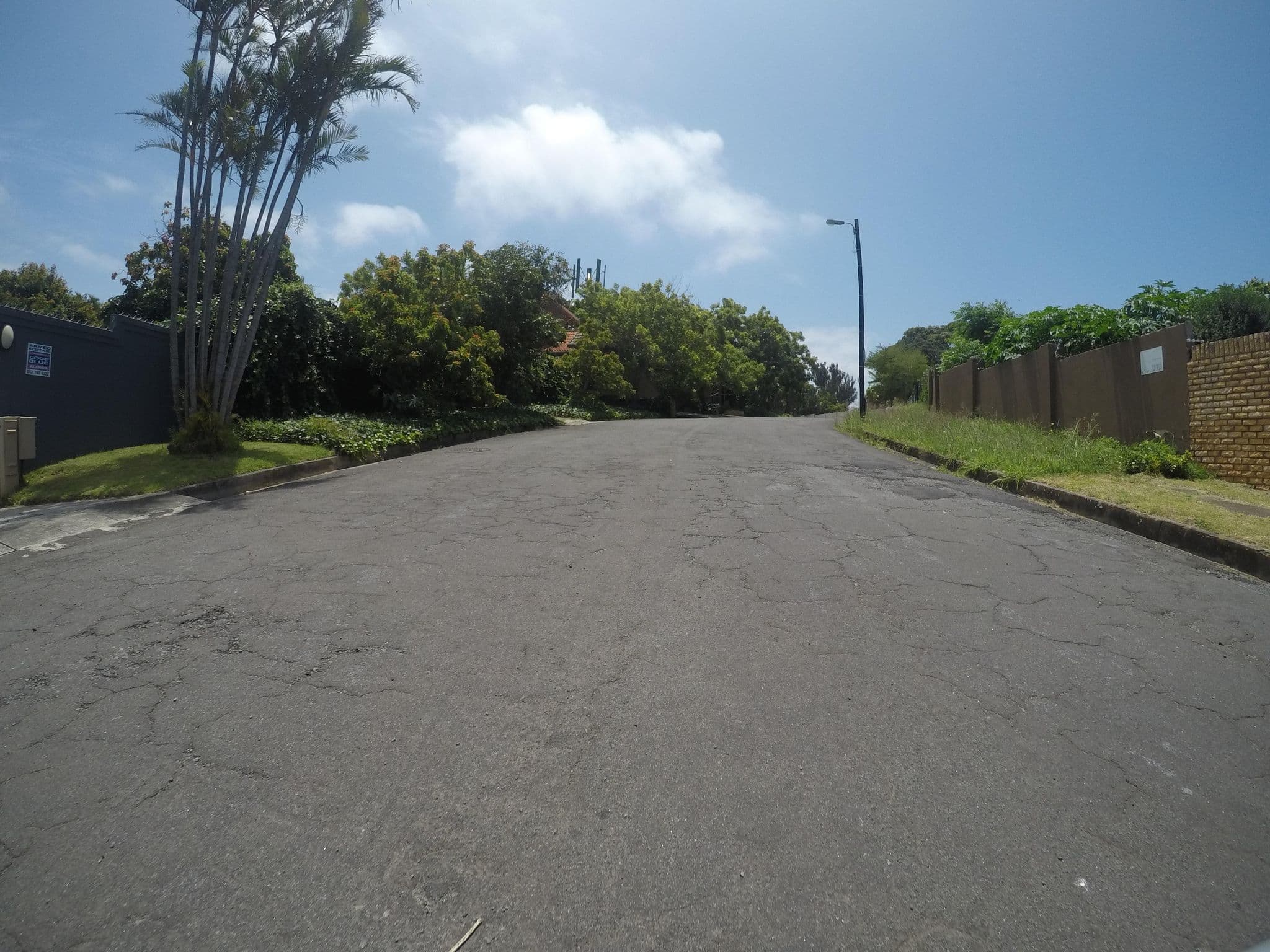 Street view near Hoylake Inn, East London — © bergie (CC BY-SA · Mapillary)