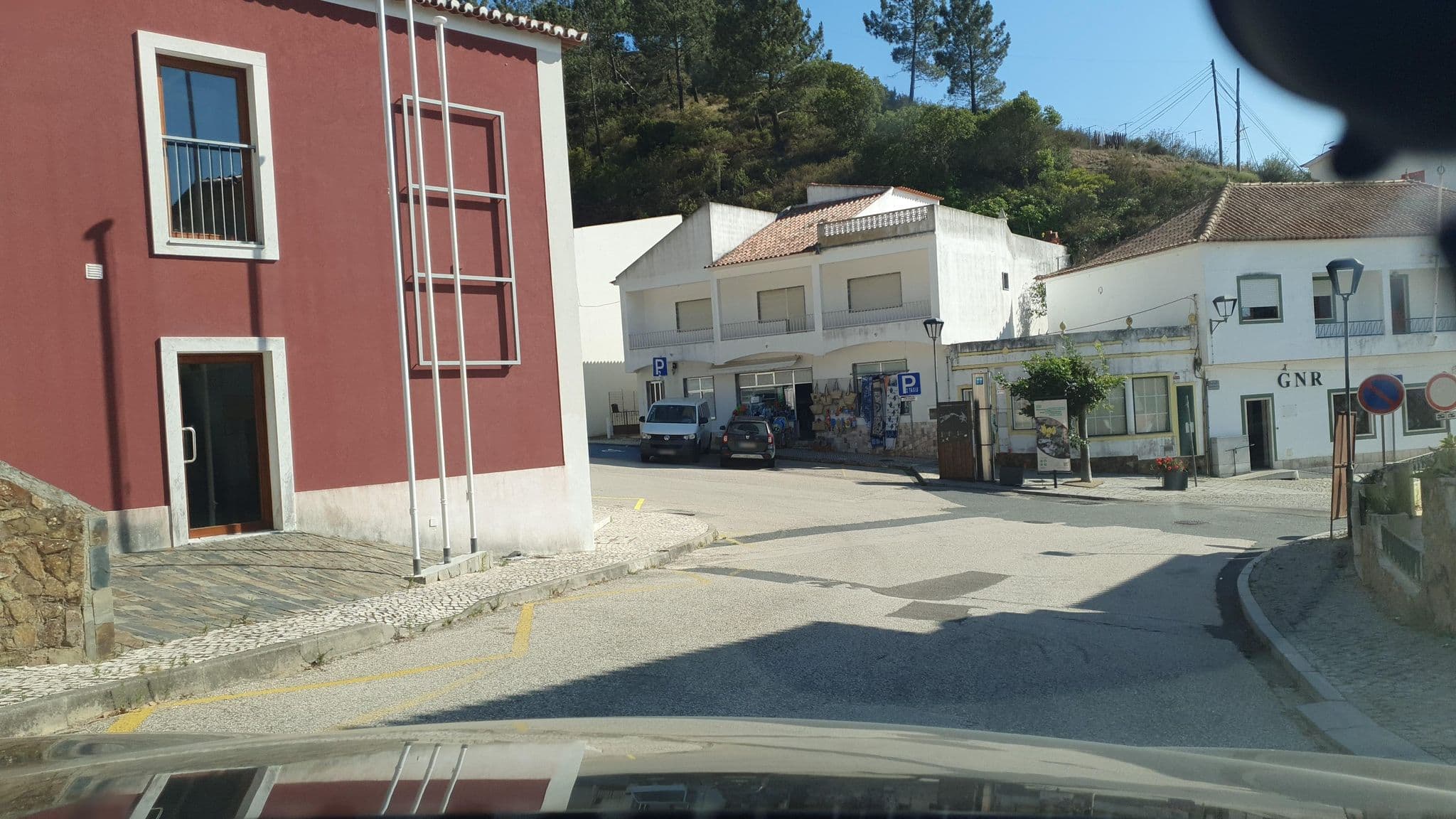 Street view near Cláudio J M Correia Duarte, São Teotónio — © Barreiros (CC BY-SA · Mapillary)