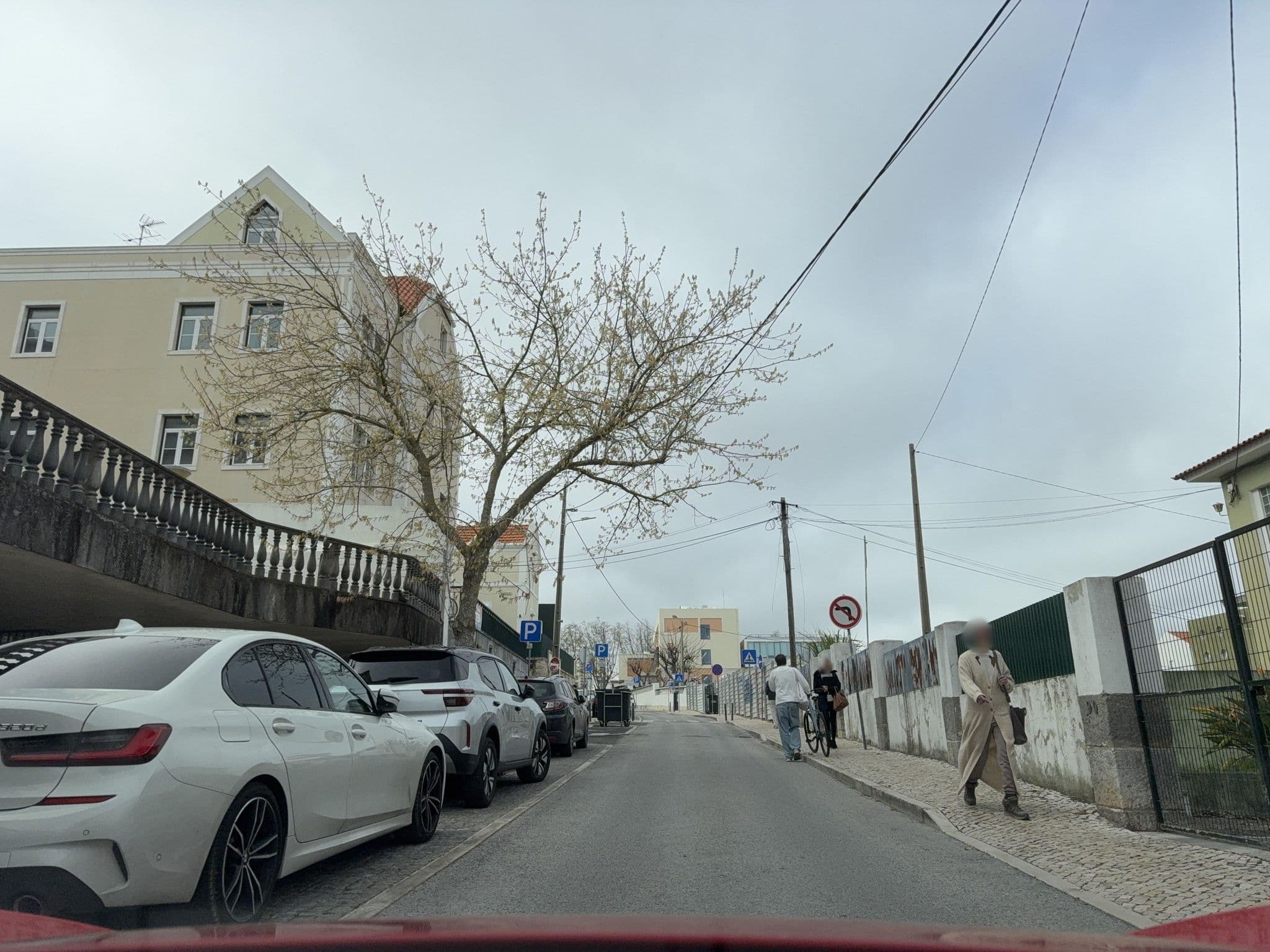 Street view near Ultramar Formidable, Cascais — © RSTQ (CC BY-SA · Mapillary)
