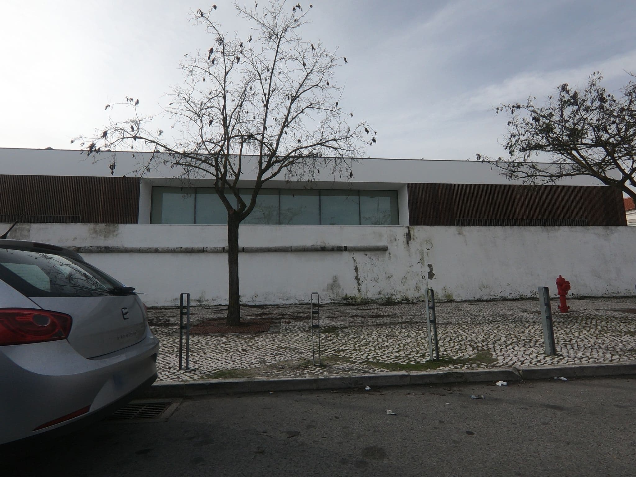 Street view near 11 Hotel School, Setúbal — © sanjorgepinho (CC BY-SA · Mapillary)