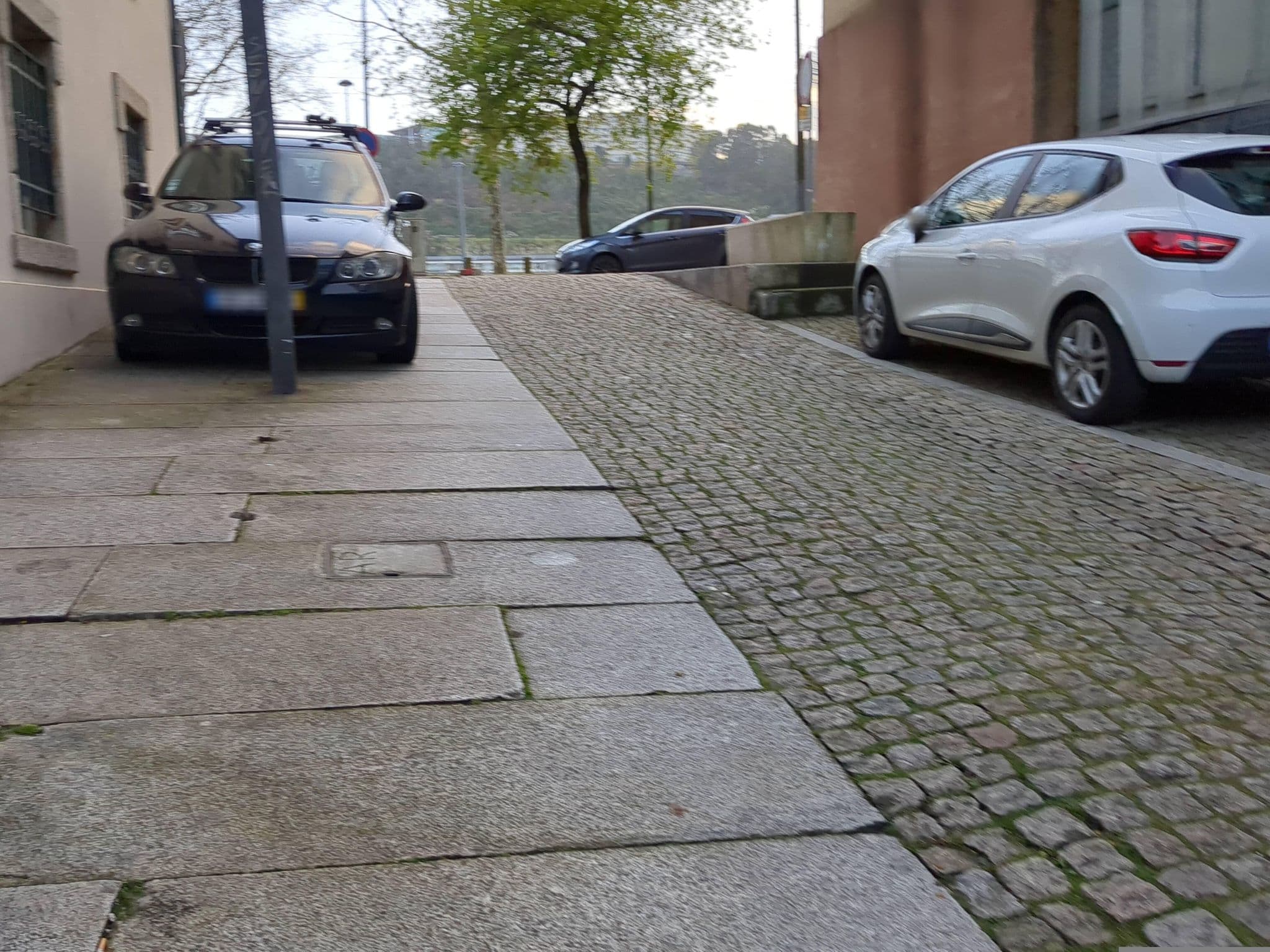 Street view near By The River Guest House, Massarelos — © egorka (CC BY-SA · Mapillary)