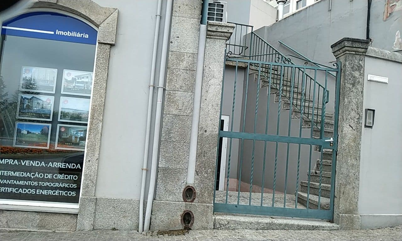 Street view near Alojamento Da Vila, Valenza — © sanjorgepinho (CC BY-SA · Mapillary)