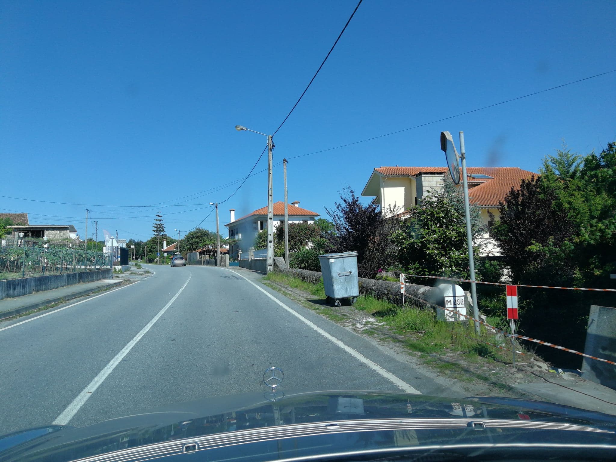 Street view near Casa de Chandezil, Ponte de Lima — © apires (CC BY-SA · Mapillary)