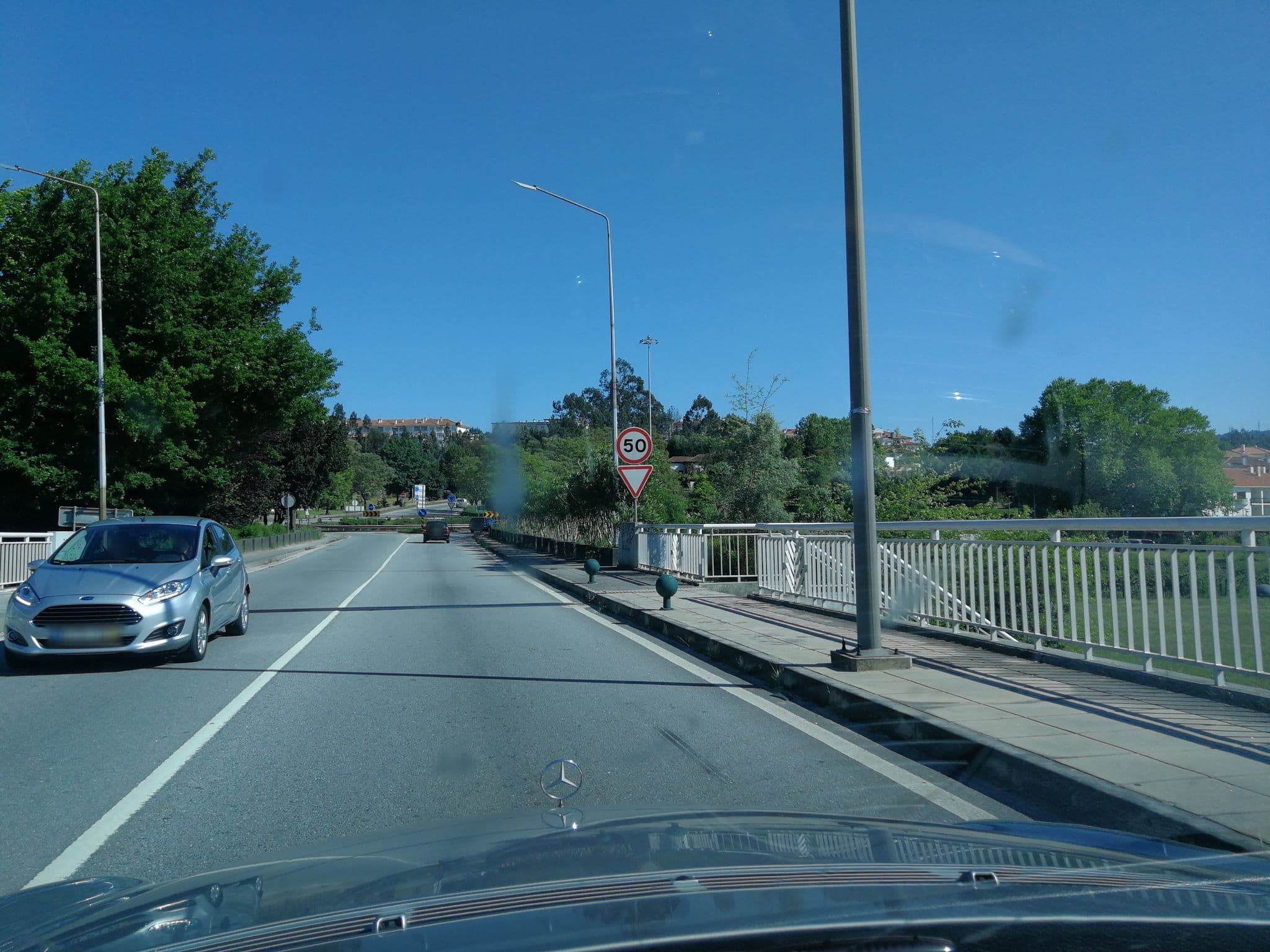Street view near Quinta Da Agra, Ponte de Lima — © apires (CC BY-SA · Mapillary)