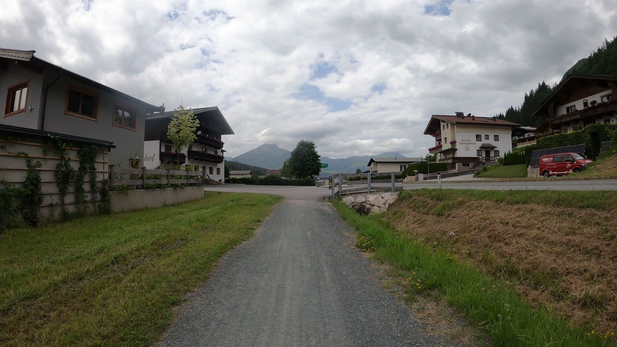 Street view near Alpin Residenzen Buchensteinwand Rezeption, Sankt Ulrich am Pillersee — © osmplus_org (CC BY-SA · Mapillary)