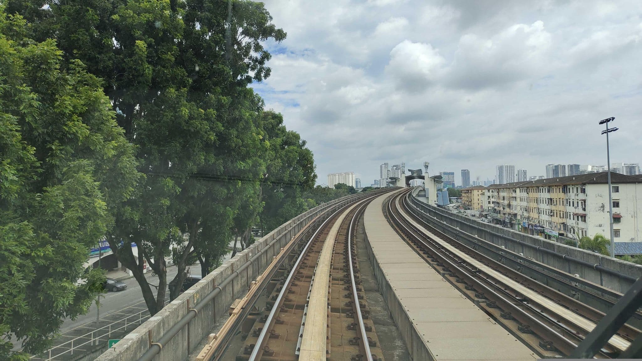 Street view near Cottage Inn Subang, Subang Jaya — © zh9567 (CC BY-SA · Mapillary)