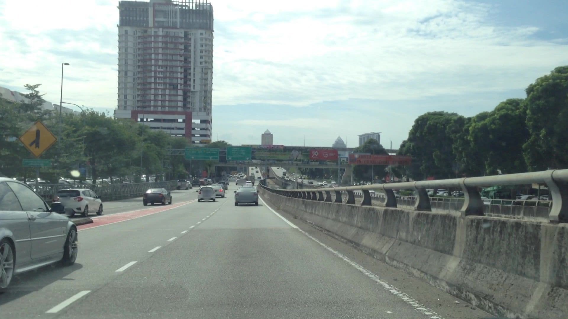 Street view near MAX Hotel Subang Jaya, Glenmarie Estate — © lvl5 (CC BY-SA · Mapillary)