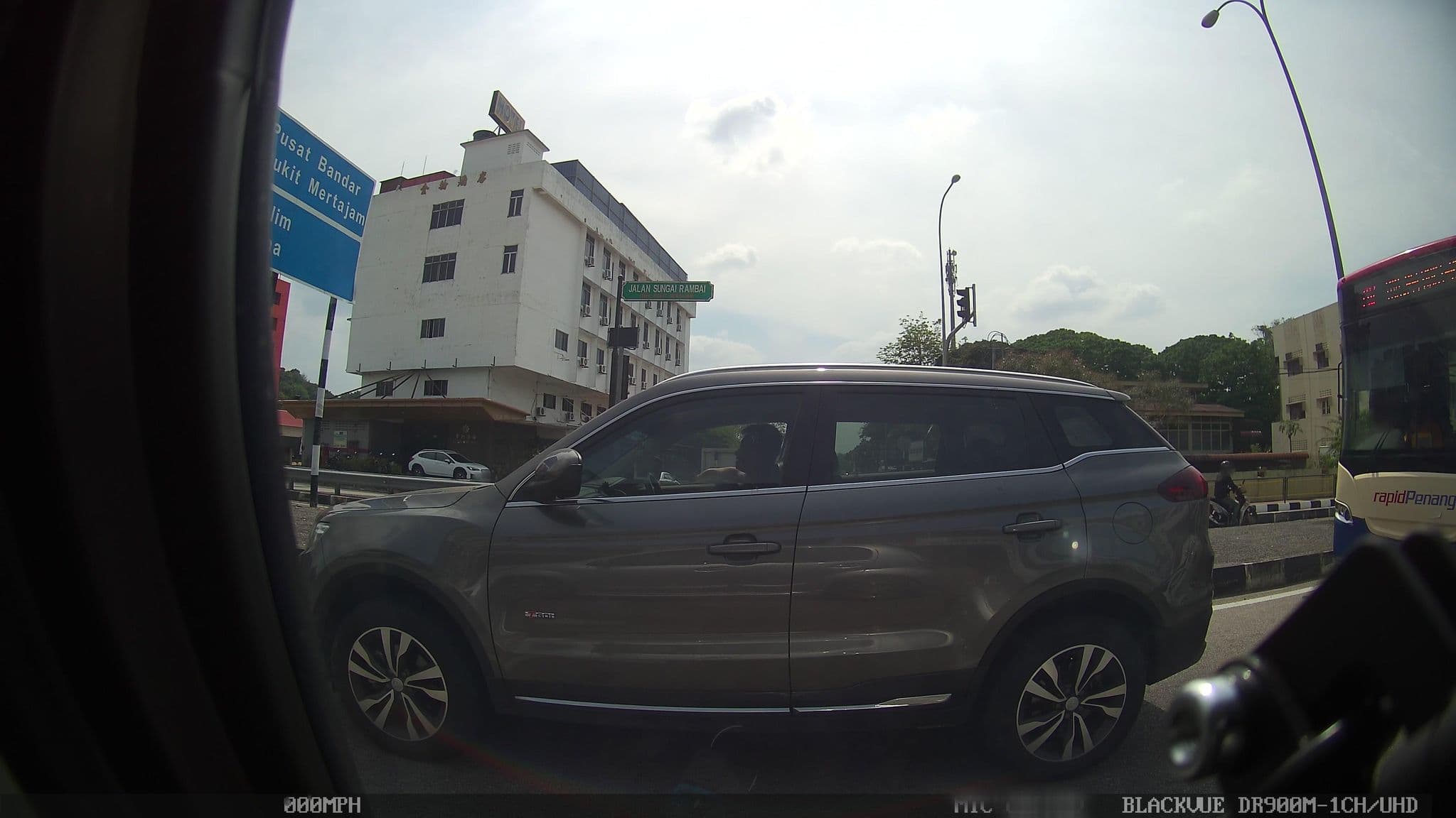 Street view near Hotel Golden Wheel, Bukit Mertajam — © kaart_1 (CC BY-SA · Mapillary)