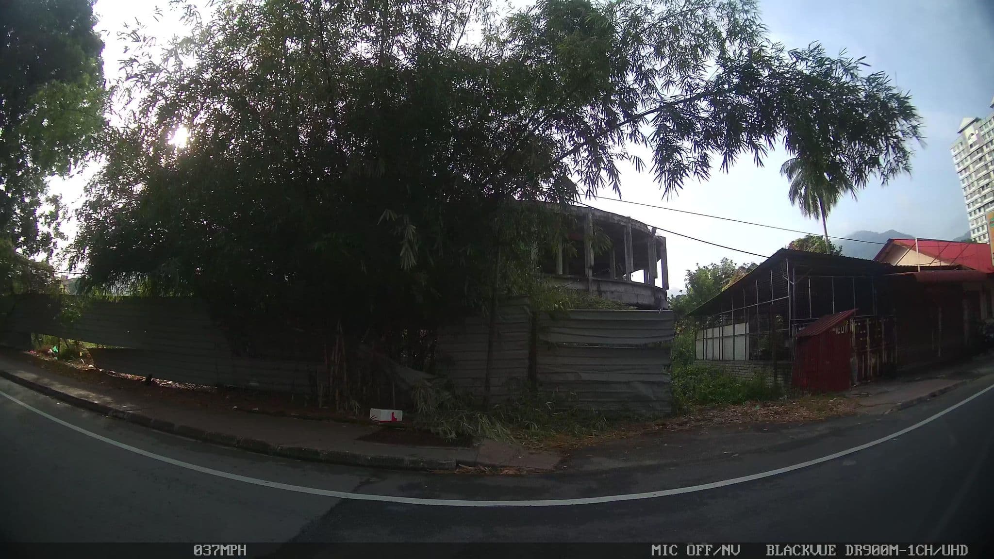 Street view near Junior Suite Flamingo By The Beach, Tanjung Bungah — © kaart_4 (CC BY-SA · Mapillary)