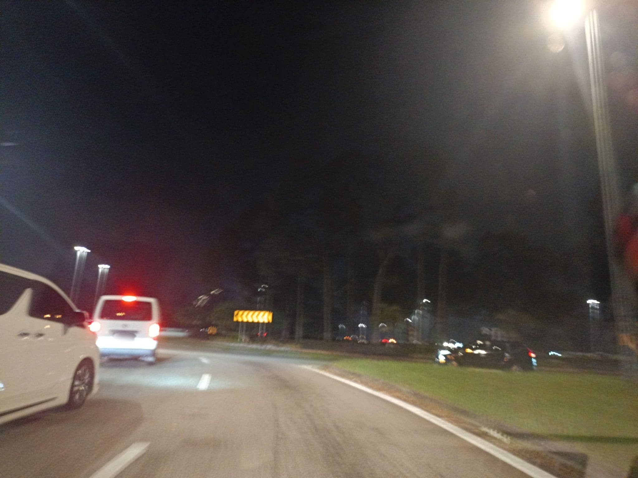 Street view near Lobby Concorde Inn, Kota Warisan — © YikQin (CC BY-SA · Mapillary)