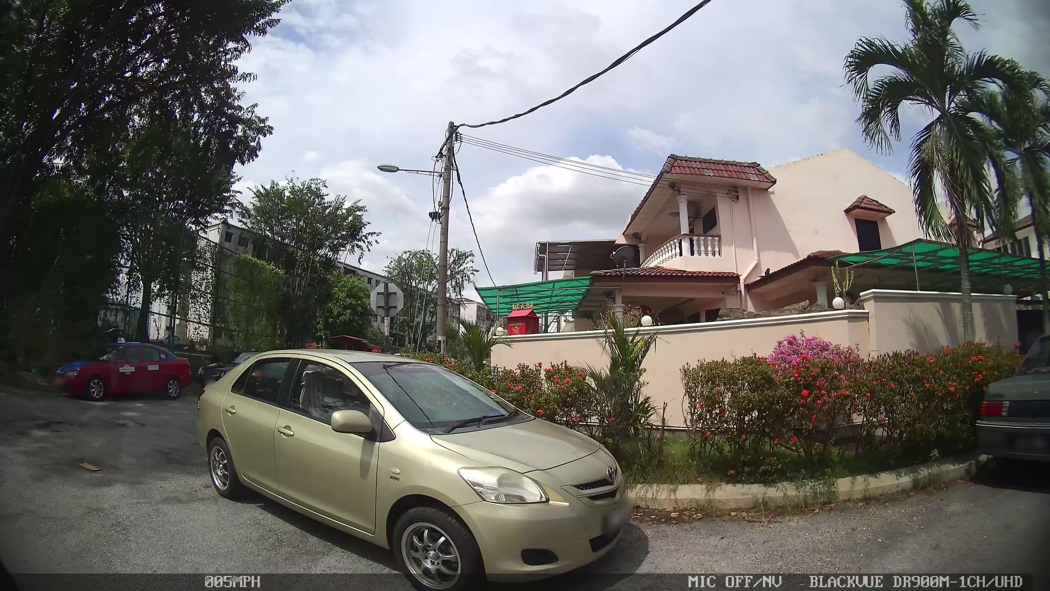 Street view near Onnkhee's Bed, Seri Kembangan — © kaart5 (CC BY-SA · Mapillary)