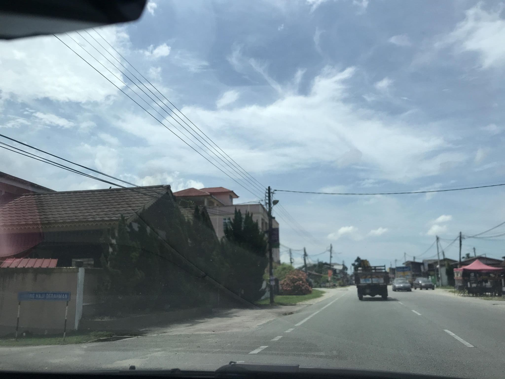 Street view near Villa Puteri, Kampung Wakaf Sku — © Jeddy (CC BY-SA · Mapillary)