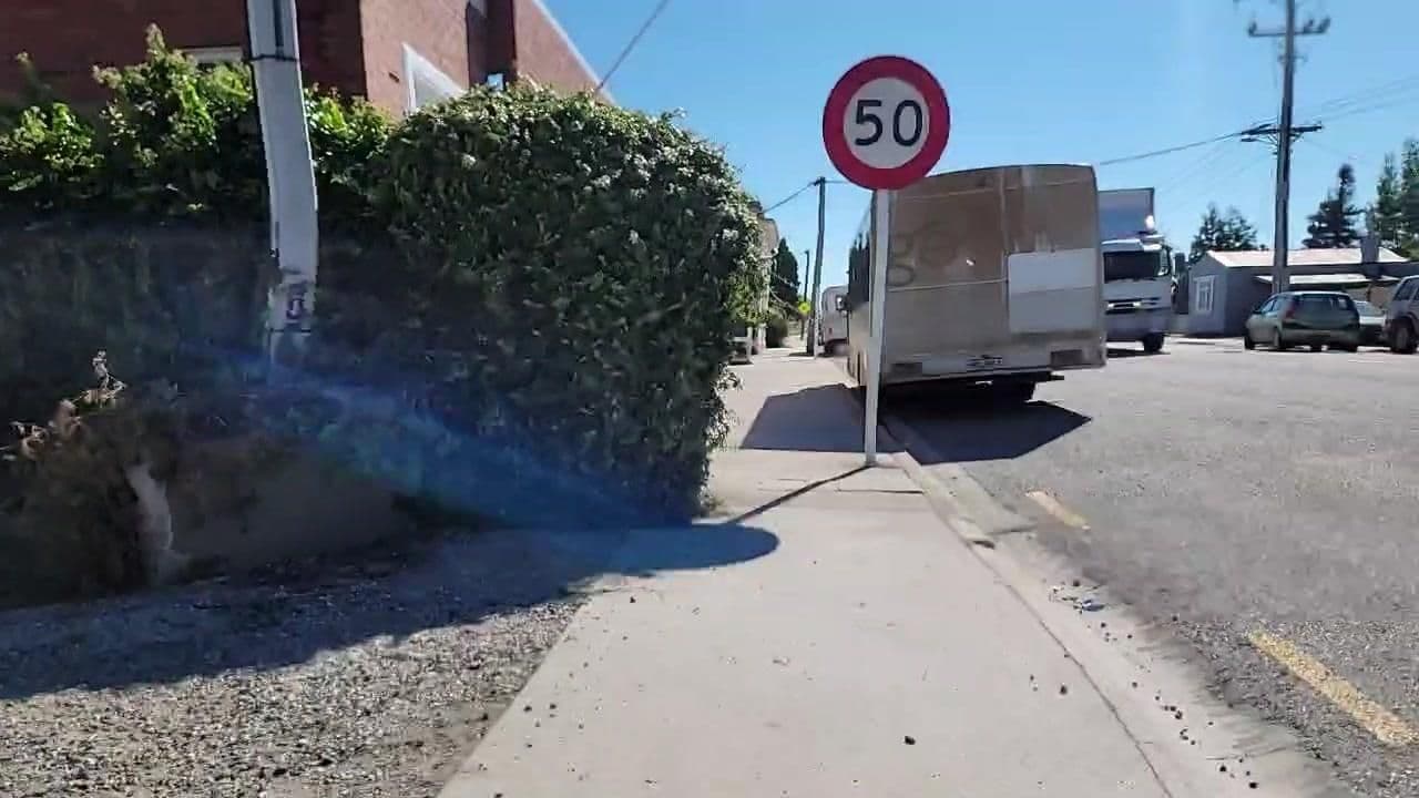 Street view near Omakau Bedpost, Alexandra — © roadroid (CC BY-SA · Mapillary)