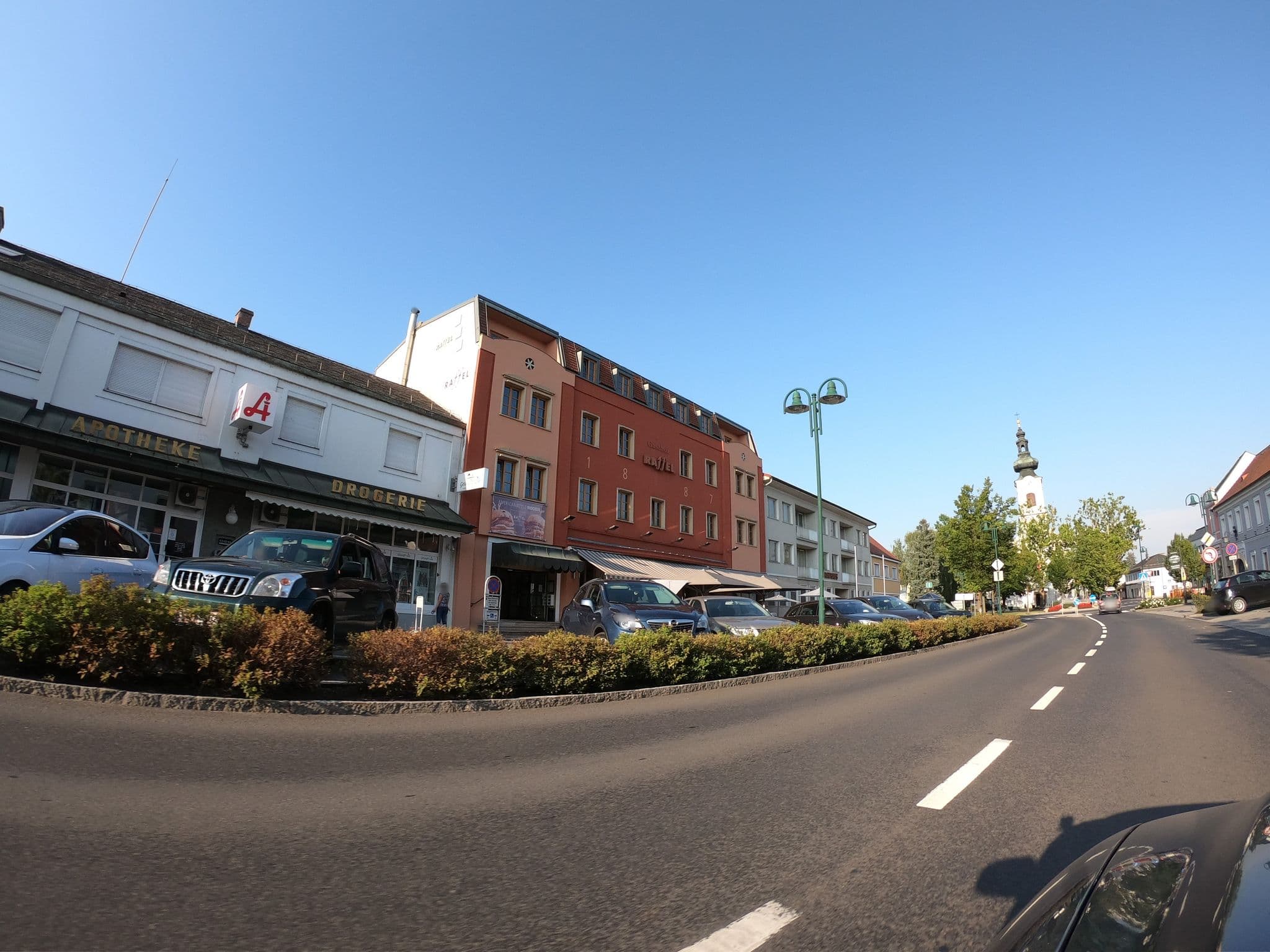 Street view near Hotel • Restaurant • Bistro RAFFEL, Jennersdorf — © richlv (CC BY-SA · Mapillary)