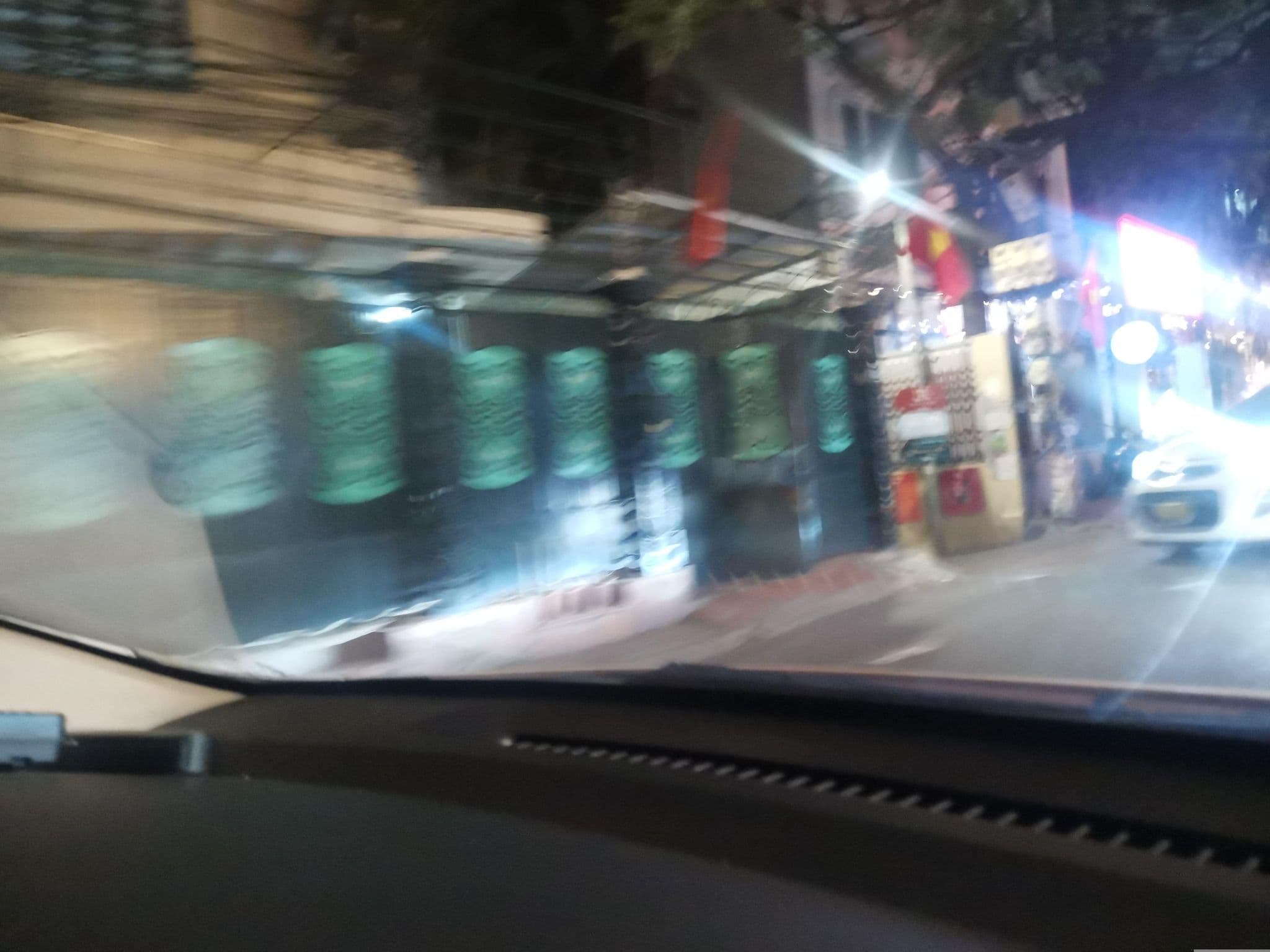 Street view near Lucky Building, Tây Hồ — © hn_left_2 (CC BY-SA · Mapillary)