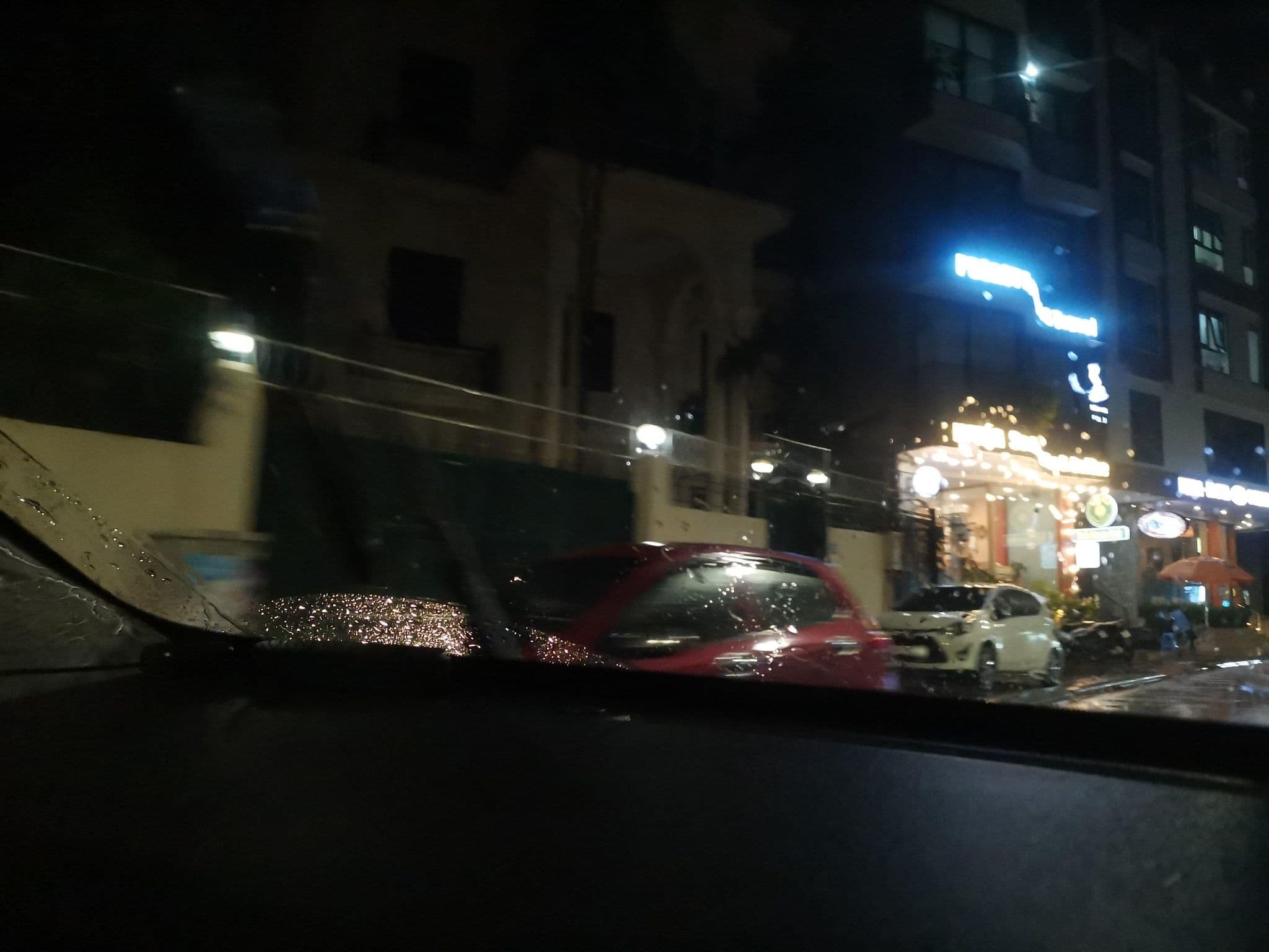 Street view near Water Park Hotel, Tây Hồ — © hn_left_2 (CC BY-SA · Mapillary)