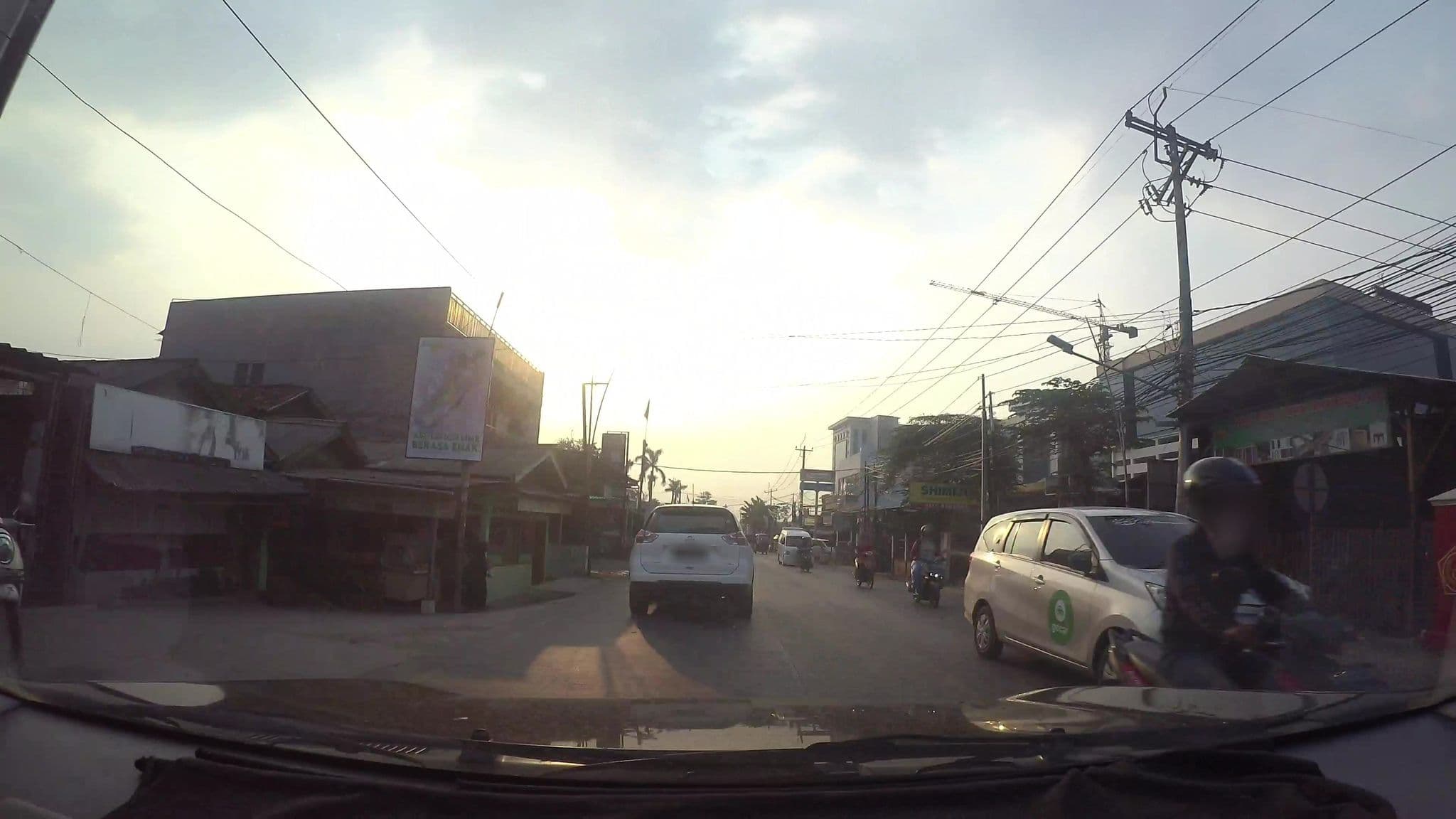 Street view near wgs puspiptek, Serpong — © kaart_3 (CC BY-SA · Mapillary)