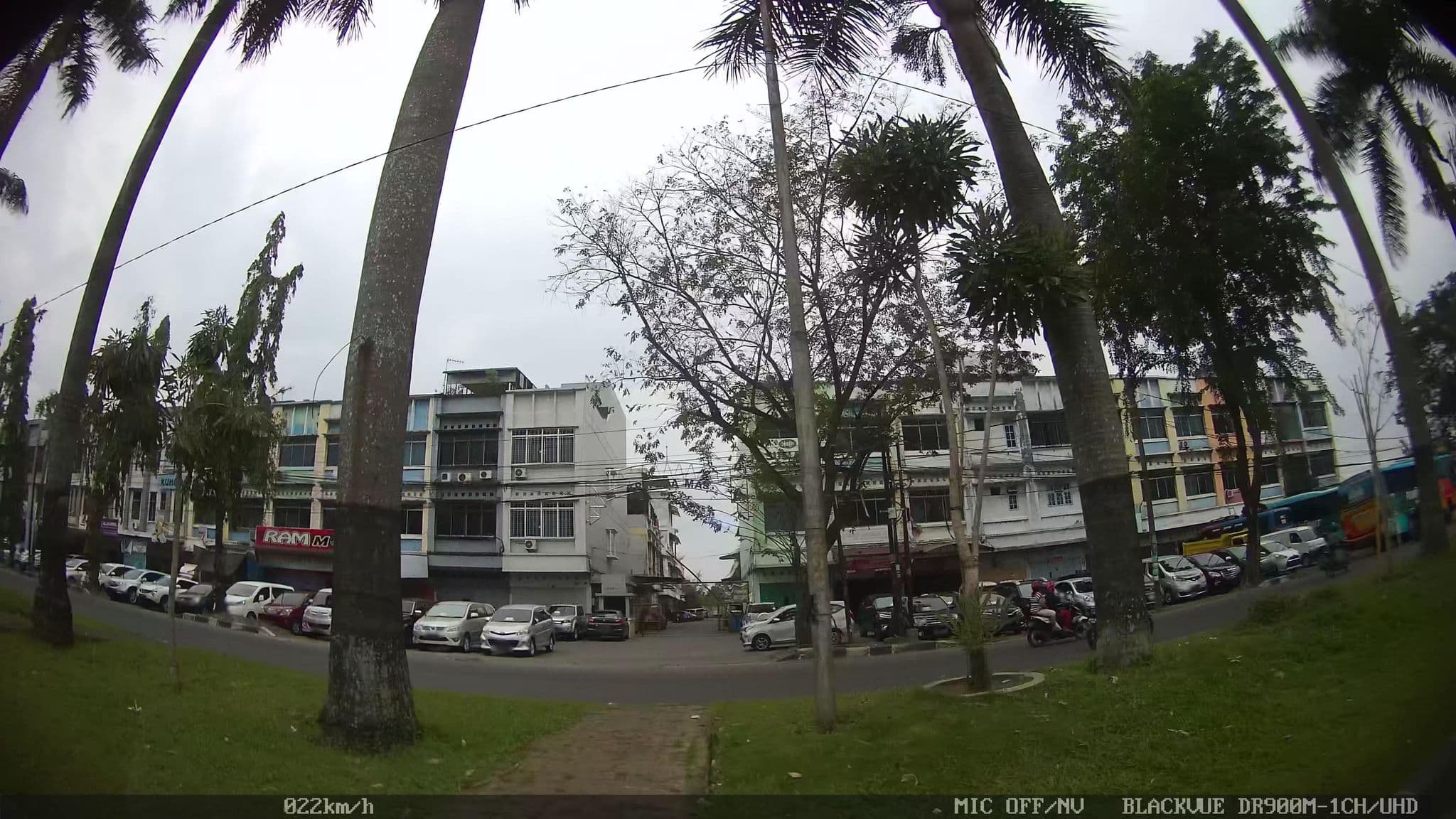 Street view near Grand Aston City Hall Hotel (Ballroom), Deli Tua — © kaart_2 (CC BY-SA · Mapillary)