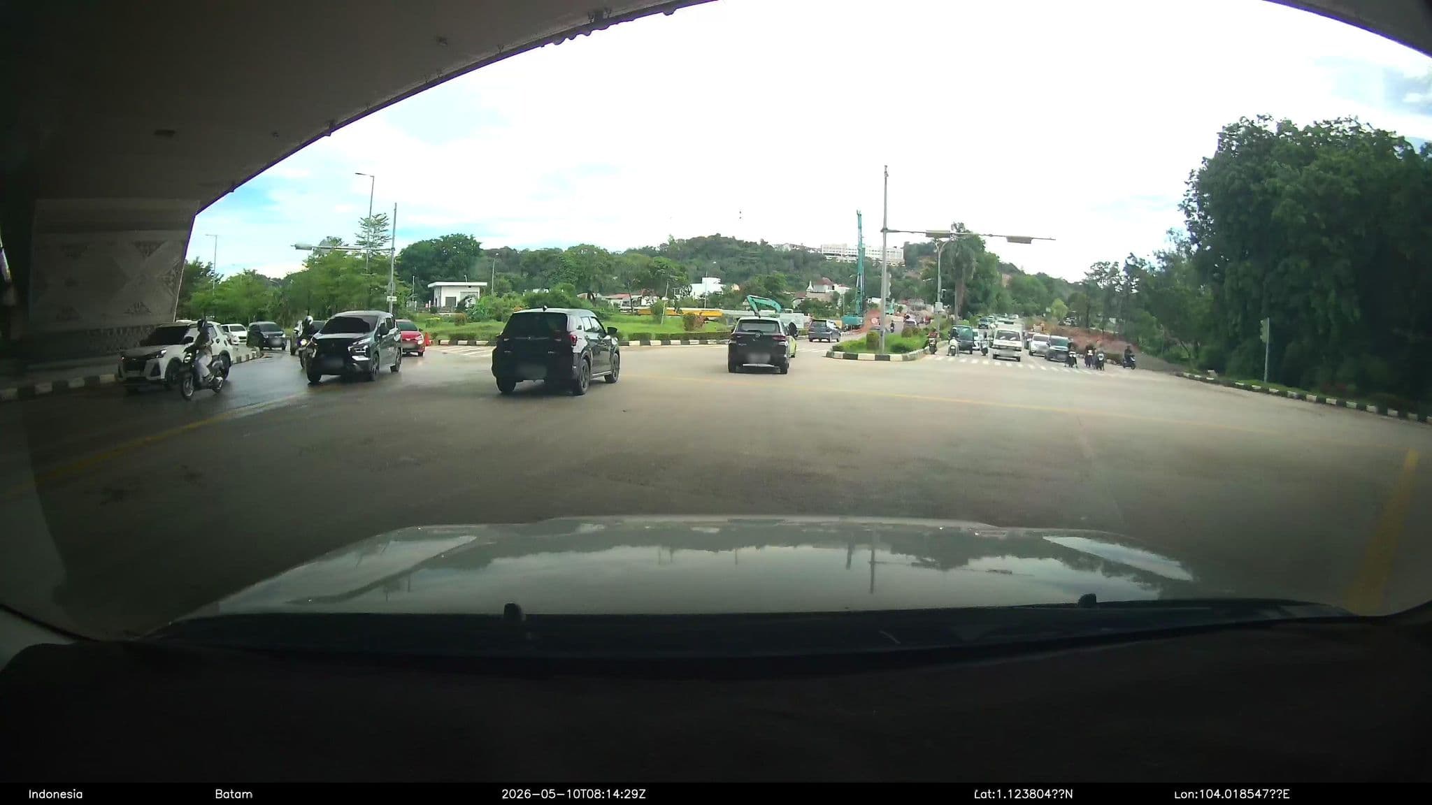 Street view near soka III meeting room swiss Inn batam, Batam — © Kaart---FRONT (CC BY-SA · Mapillary)