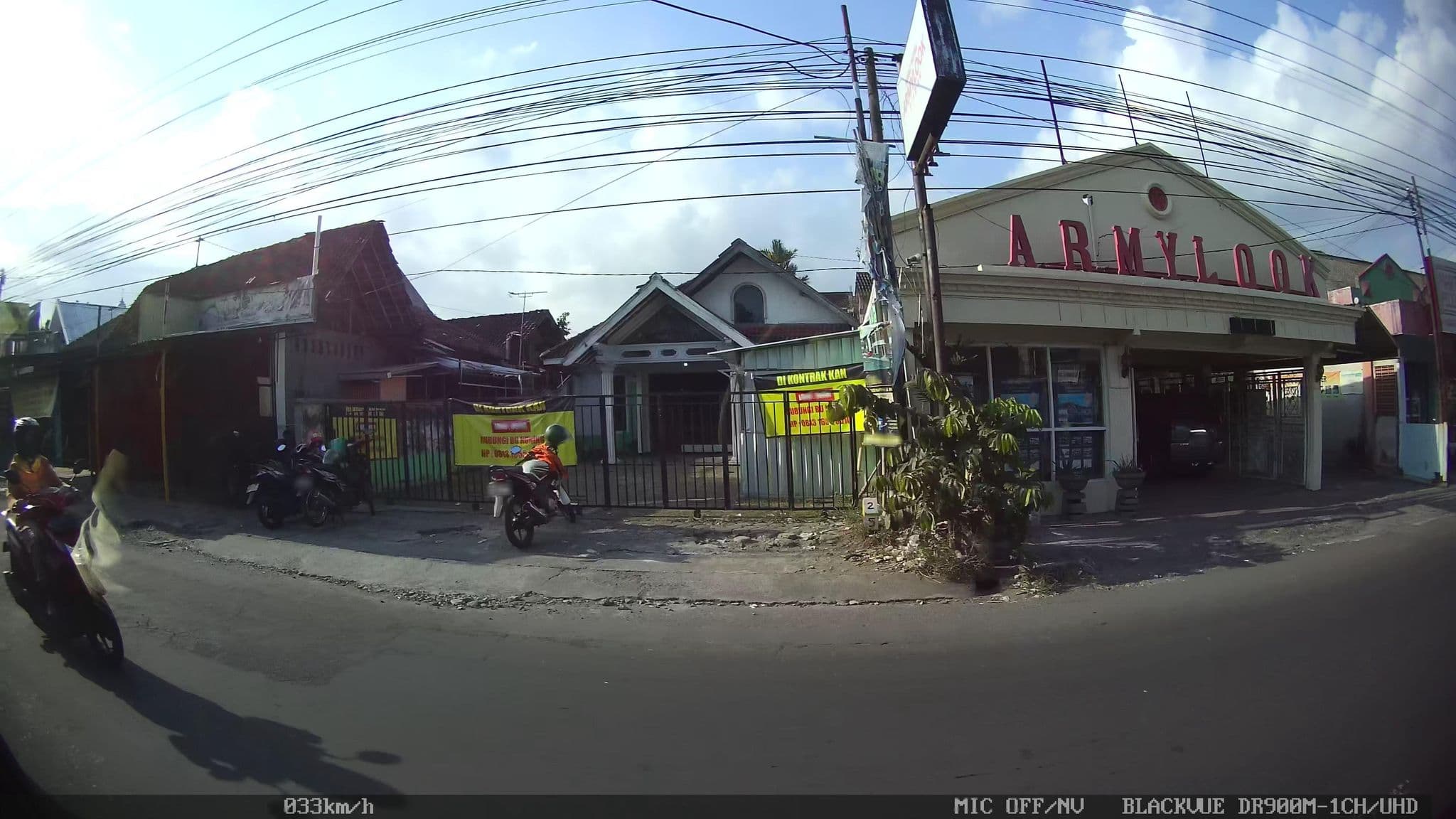 Street view near Armylook Boutique Hotel, Gamping Lor — © kaart_2 (CC BY-SA · Mapillary)