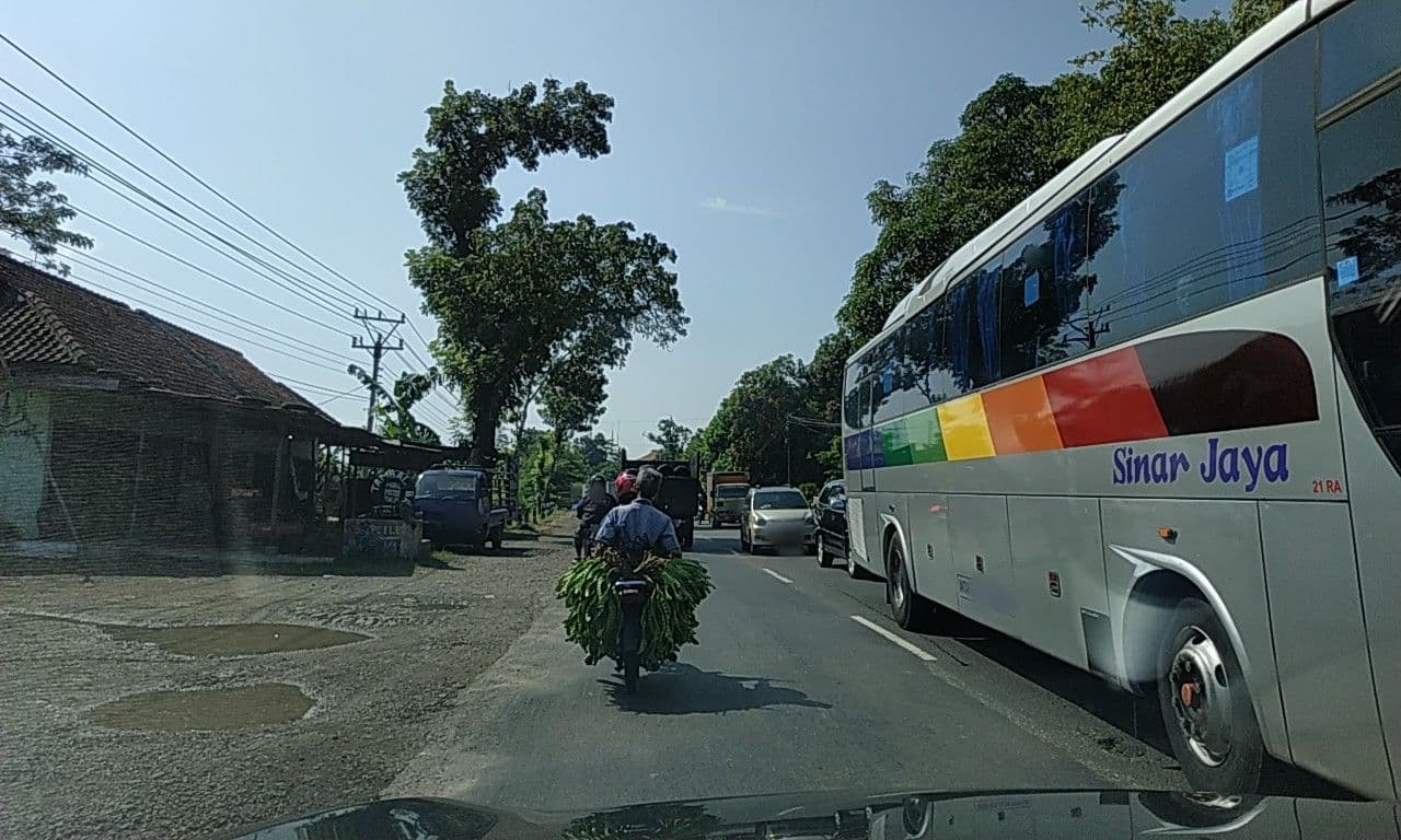 Street view near Hotel Inna Garuda, Gombong — © riyadiwibowo (CC BY-SA · Mapillary)