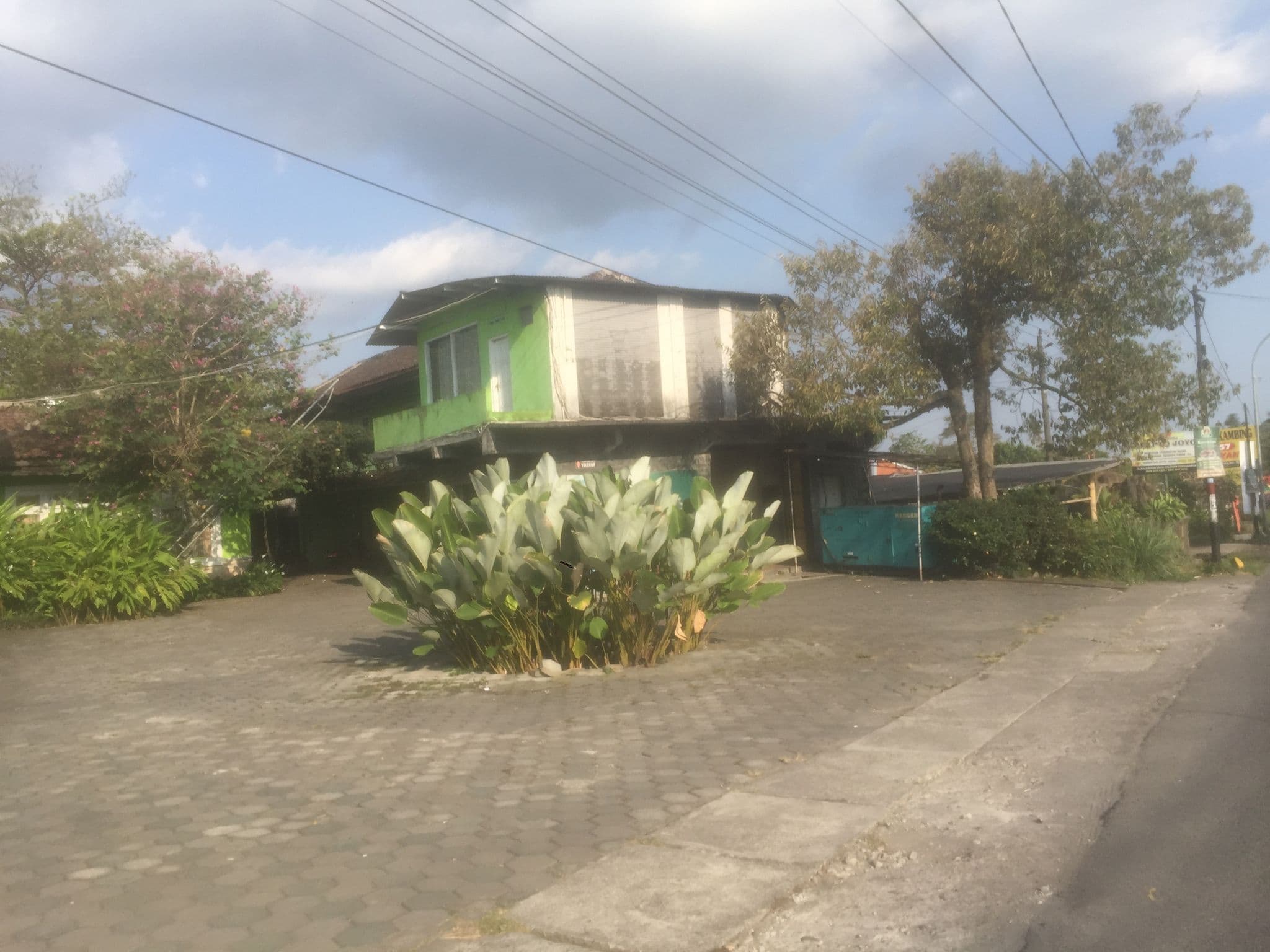 Street view near Cottage & Hotel POPI, Sleman — © rifki (CC BY-SA · Mapillary)