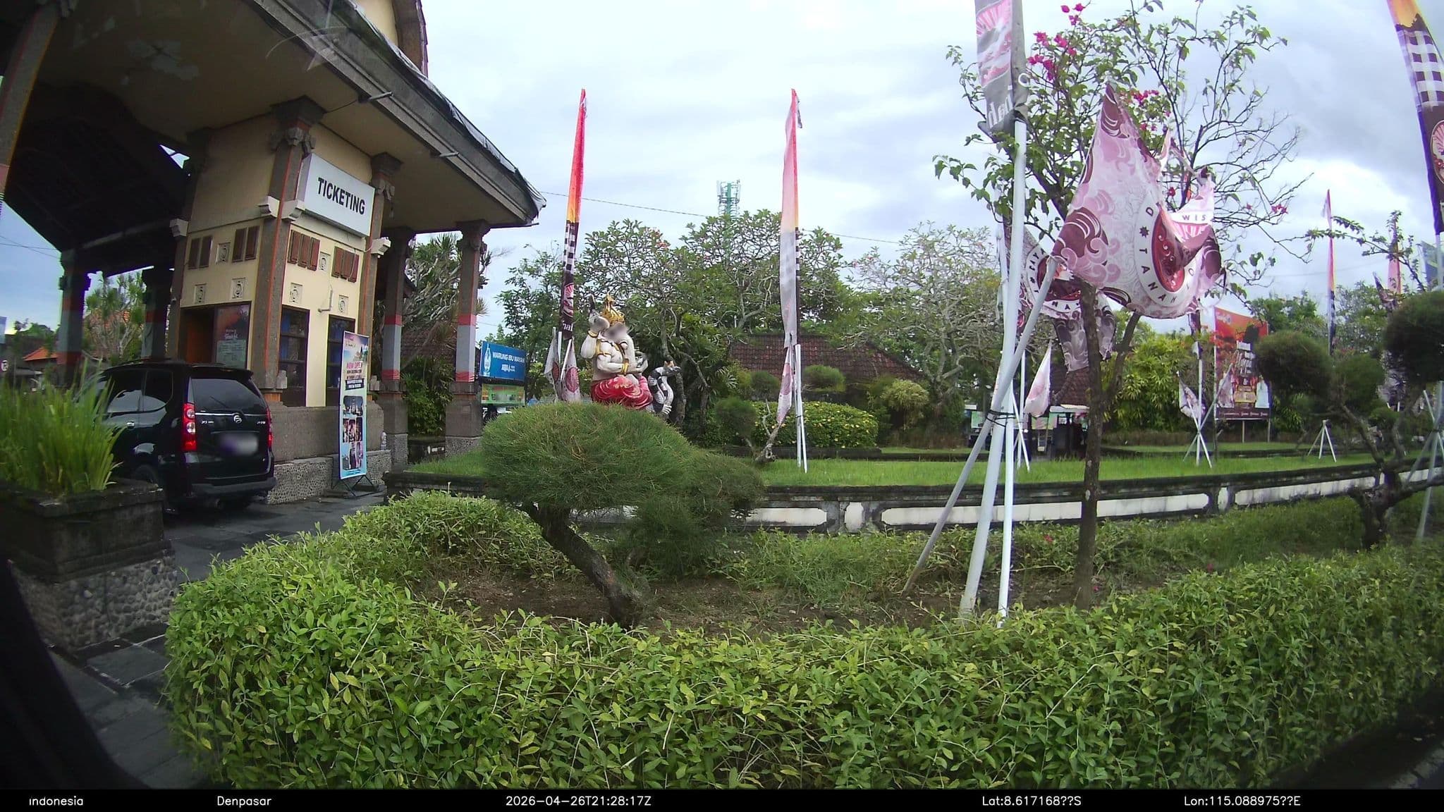 Street view near Mutiara tanah lot, Dalung — © Kaart---RIGHT (CC BY-SA · Mapillary)