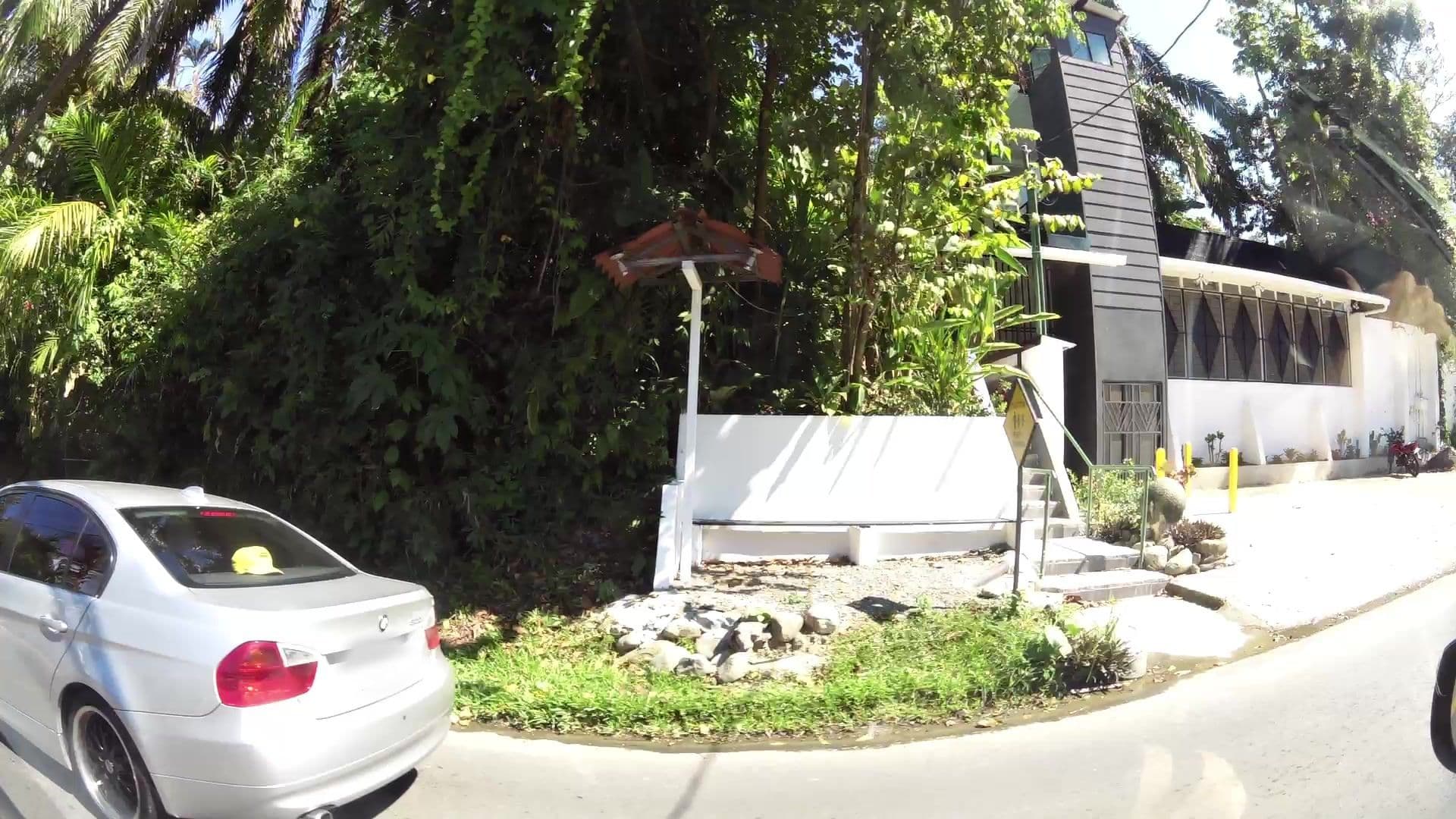 Street view near Tico Tico Villas, Quepos