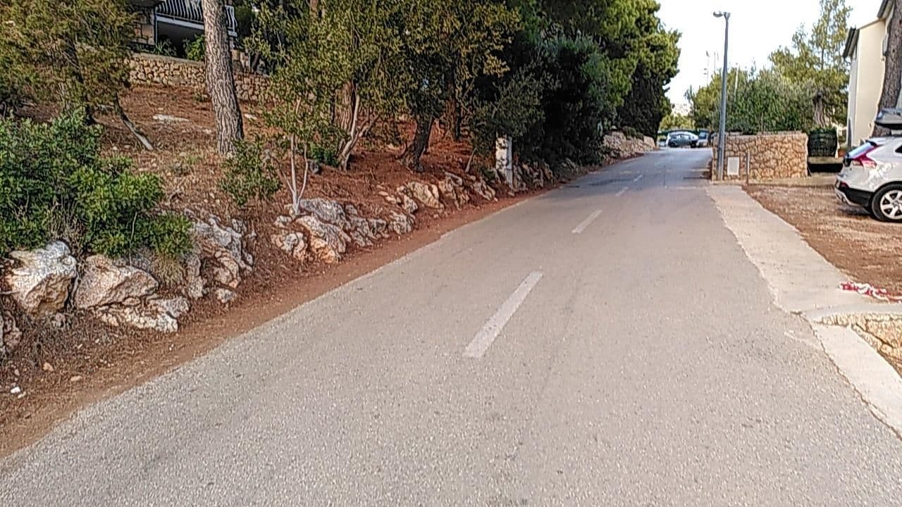 Street view near Apartmani Marija, Stari Grad — © kravietz (CC BY-SA · Mapillary)
