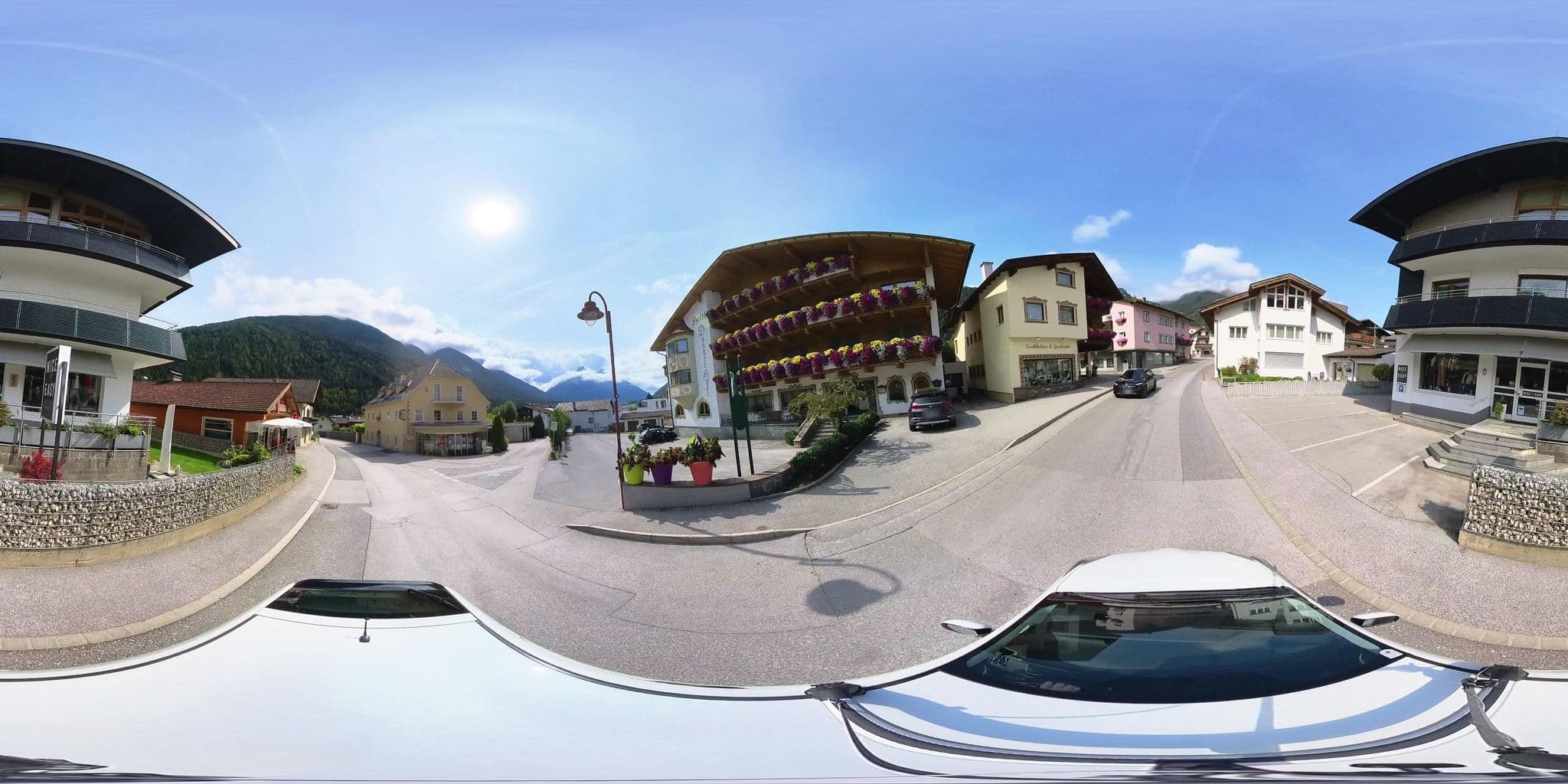 Street view near Hotel Donnerhof, Fulpmes — © osmplus_org (CC BY-SA · Mapillary)