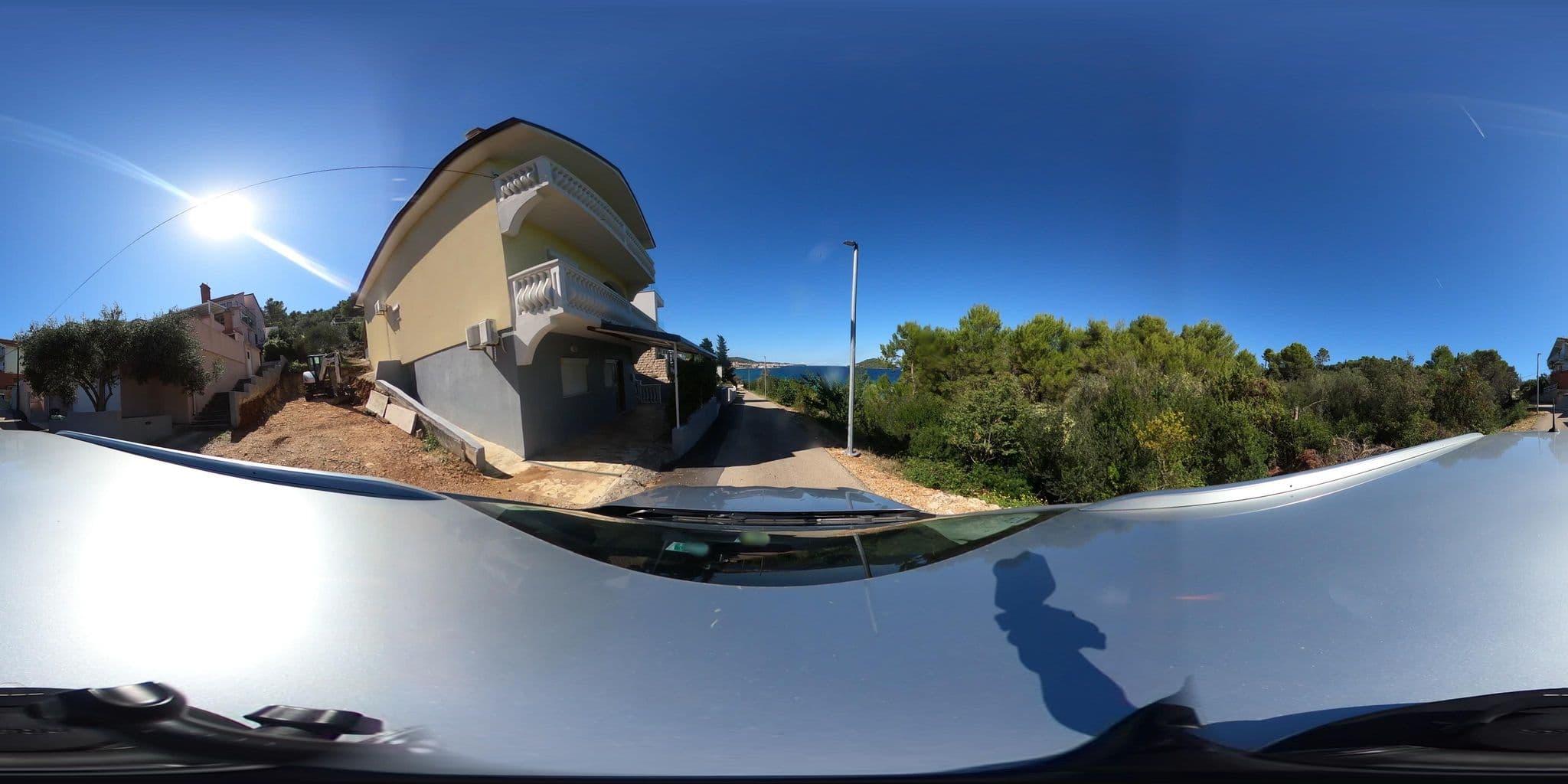 Street view near Apartments Vama Kali, Kali — © Hajdinjak_Ivan (CC BY-SA · Mapillary)