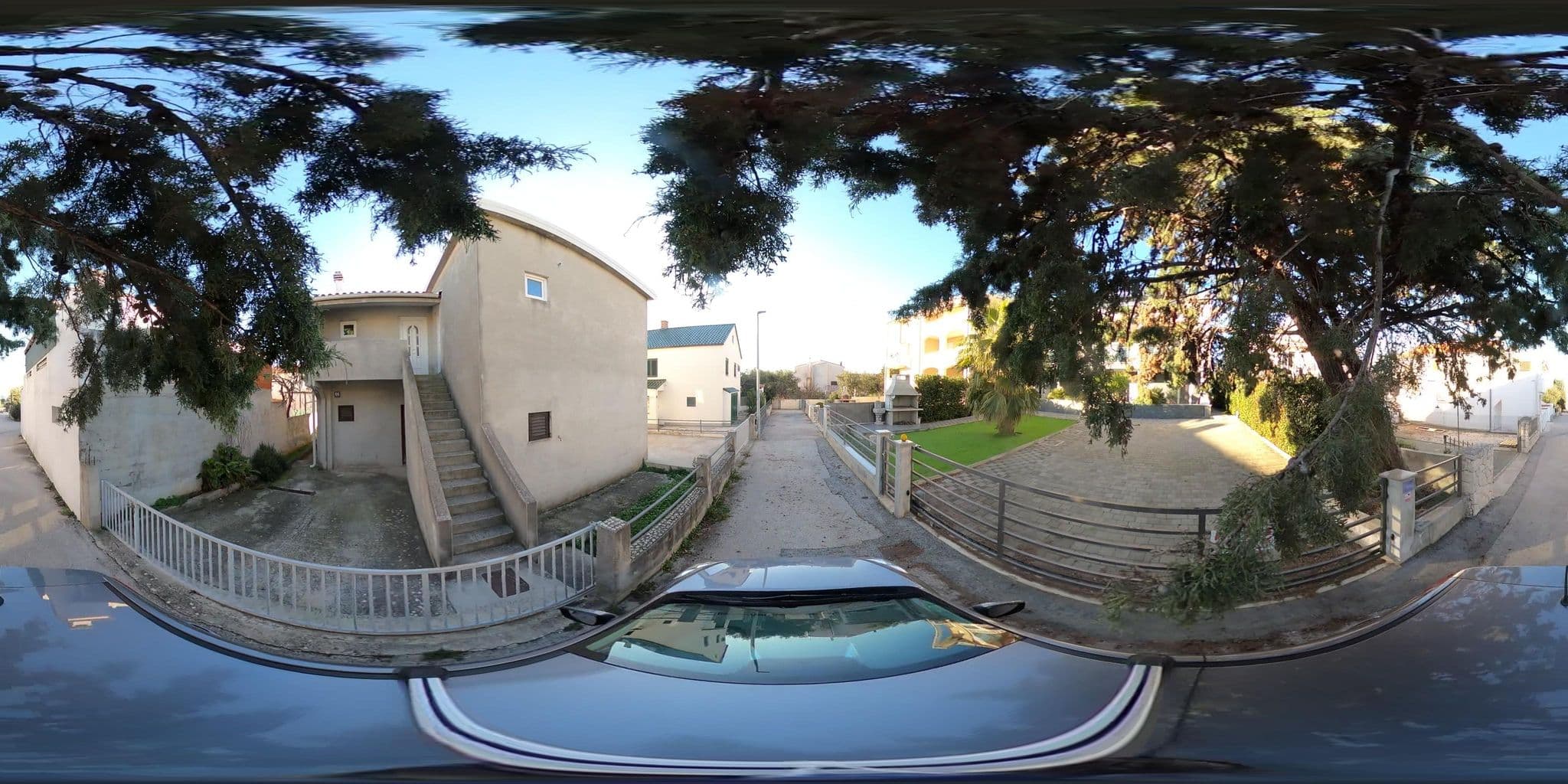 Street view near Apartments Zoran, Primošten — © tomislavzen12 (CC BY-SA · Mapillary)