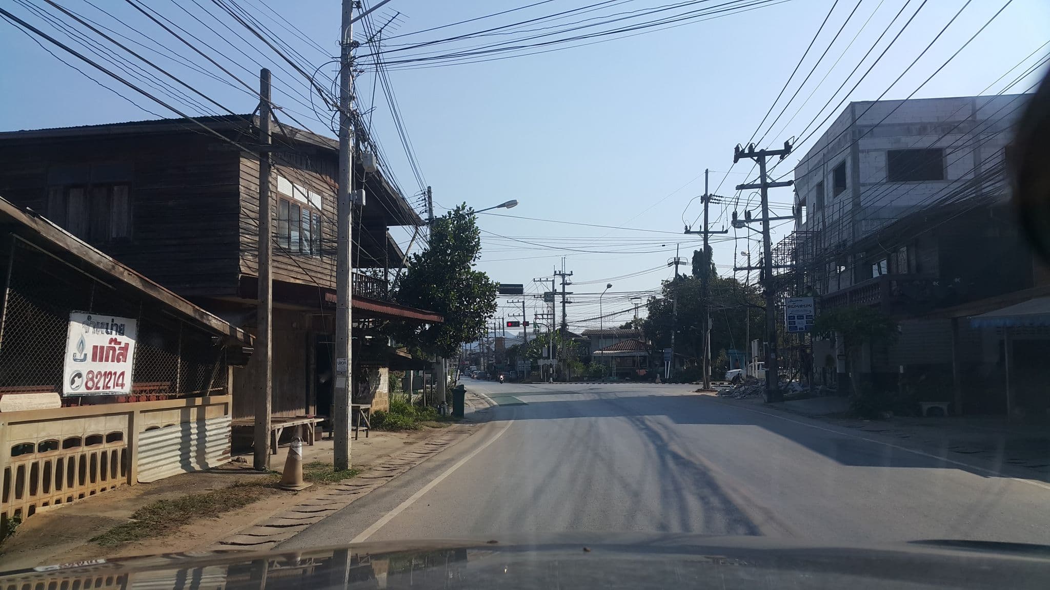 Street view near เชียงคานสบ๊ายสบาย, Loei — © jrcarlsen (CC BY-SA · Mapillary)