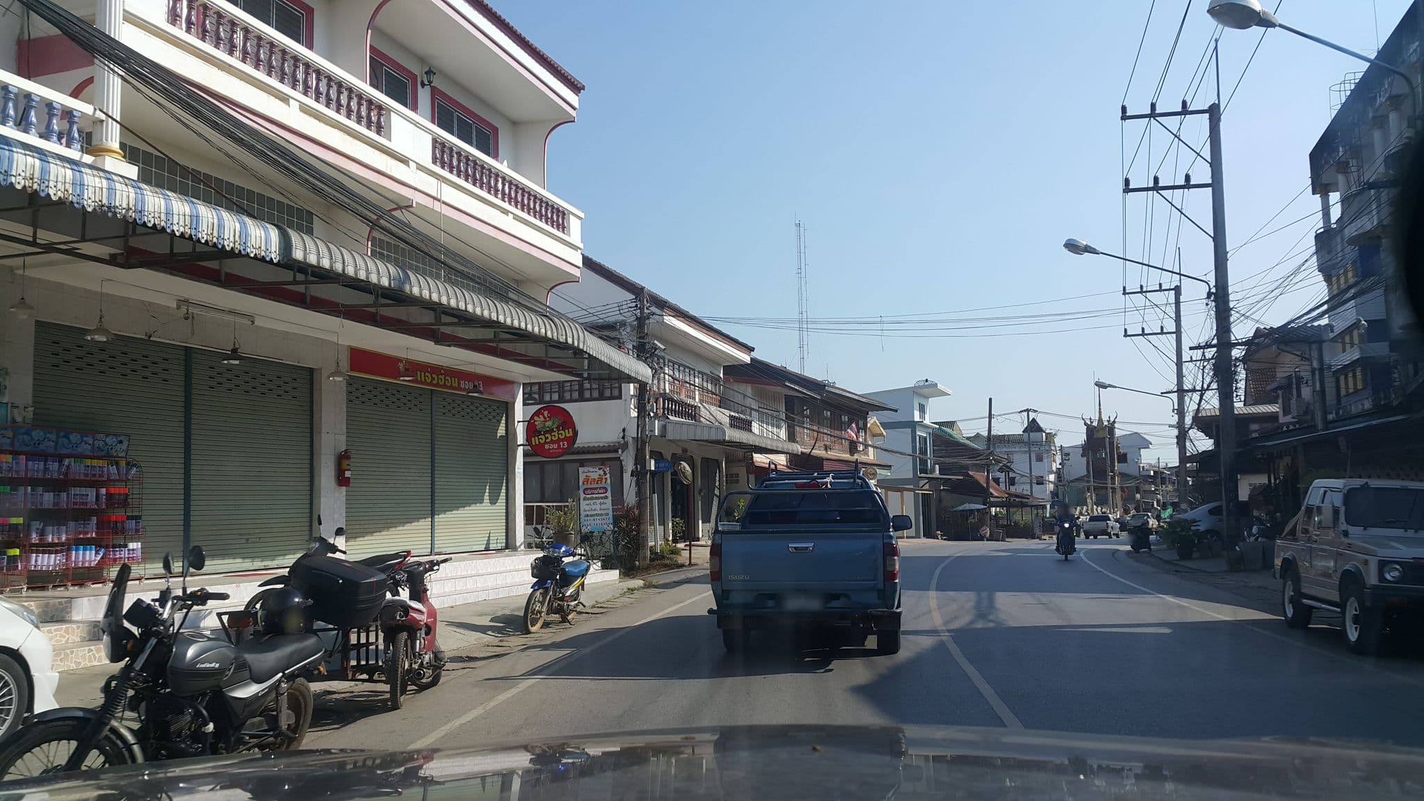 Street view near เฮือนศรีเชียงคาน, Loei — © jrcarlsen (CC BY-SA · Mapillary)