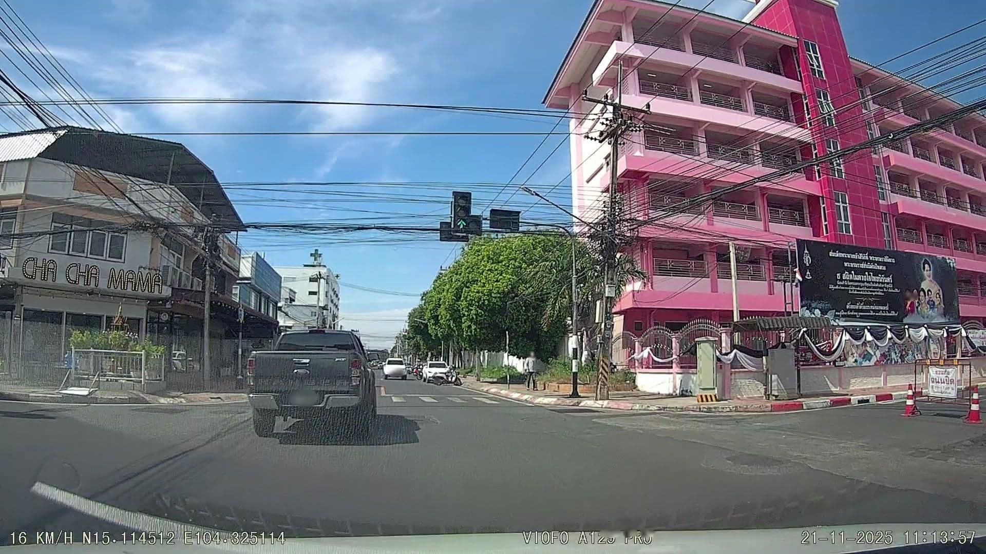 Street view near Aplus hotel@อุบลฯ, Si Sa Ket — © ThailandCambodia (CC BY-SA · Mapillary)