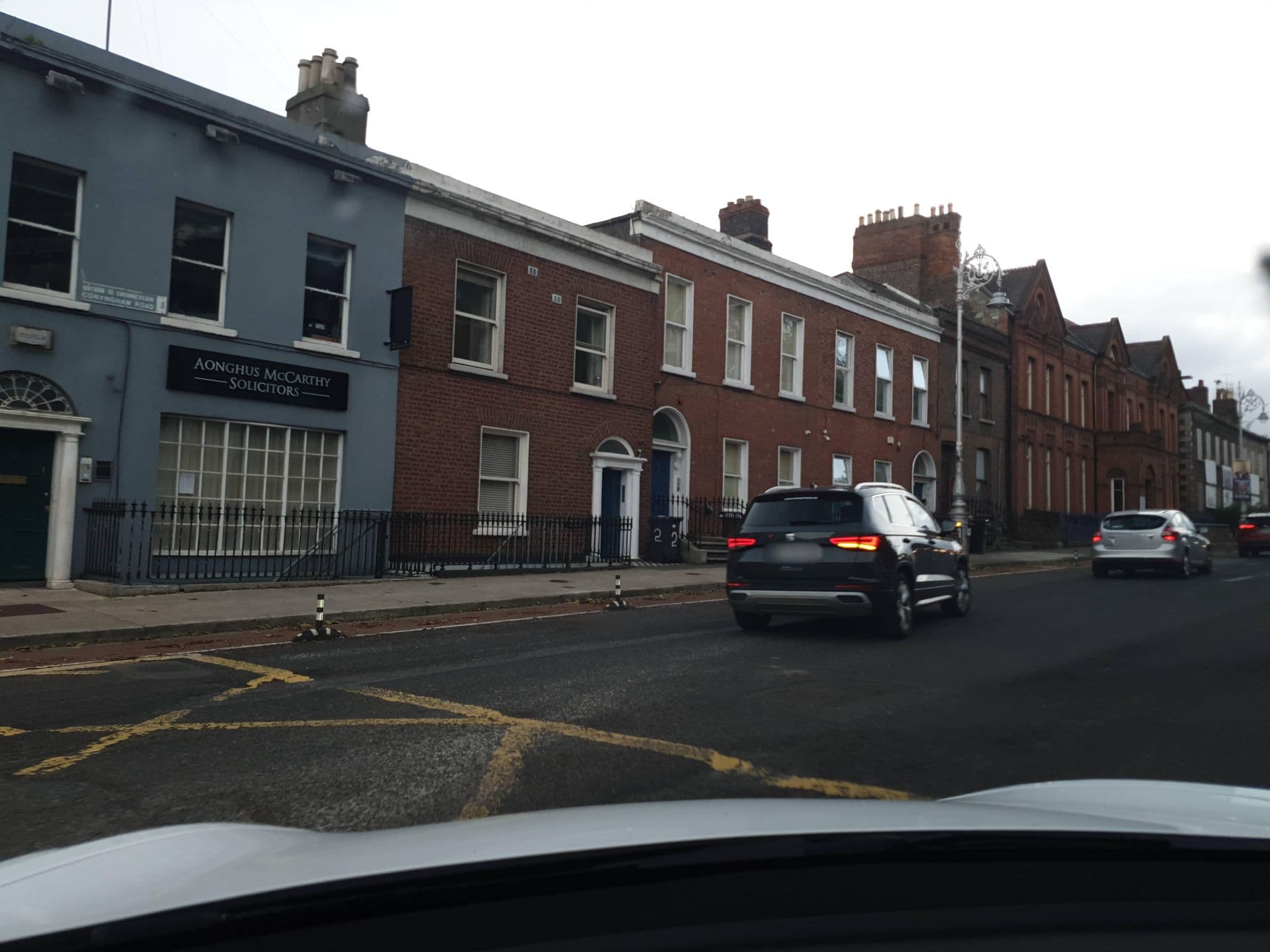 Street view near Gate Lodge Guesthouse, Rialto — © yannakis (CC BY-SA · Mapillary)