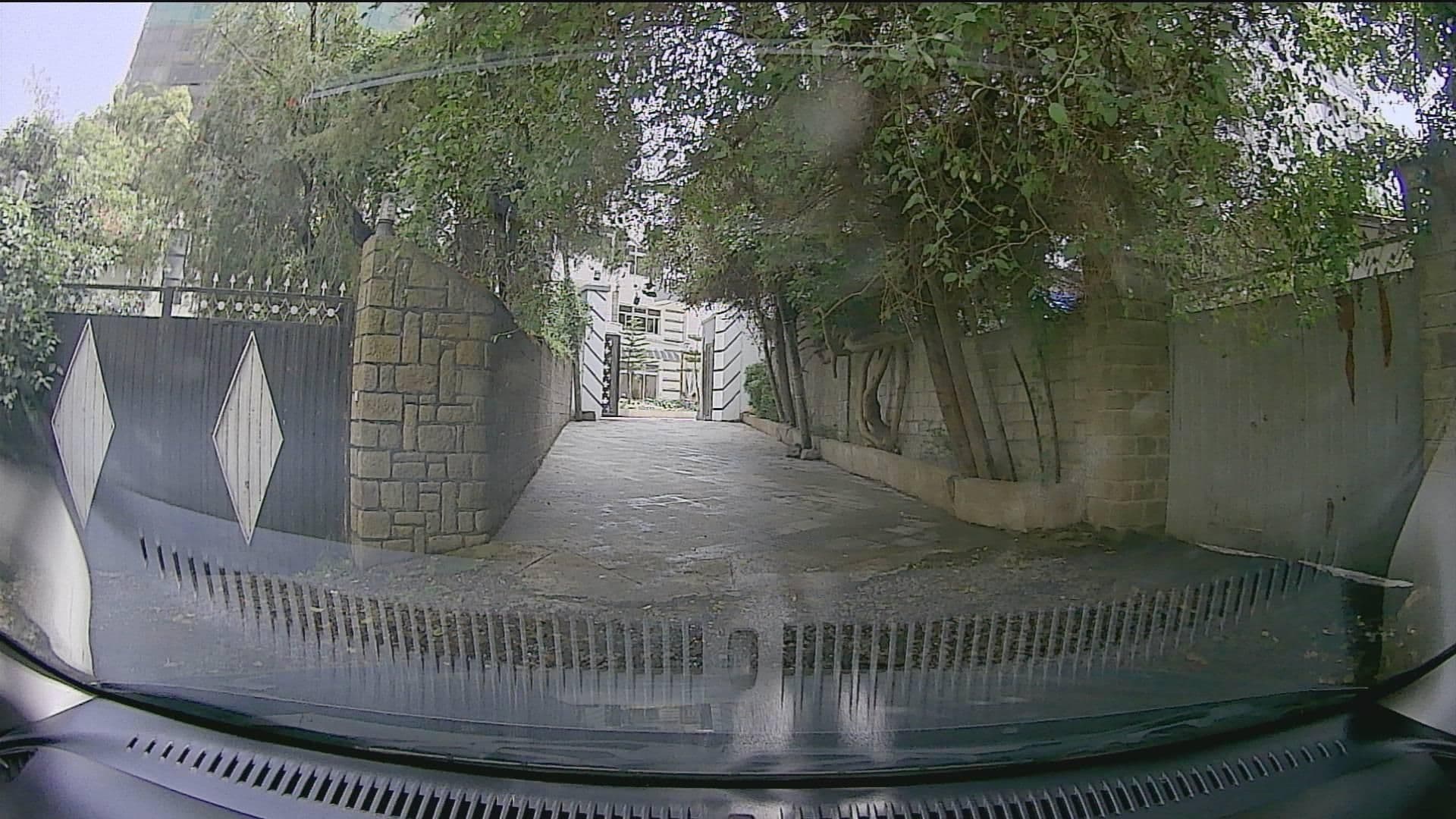 Street view near SOCIAL HOUSE ADDIS ABABA | ሶሻል ሀውስ አዲስ አበባ, Addis Ababa — © amtxi (CC BY-SA · Mapillary)