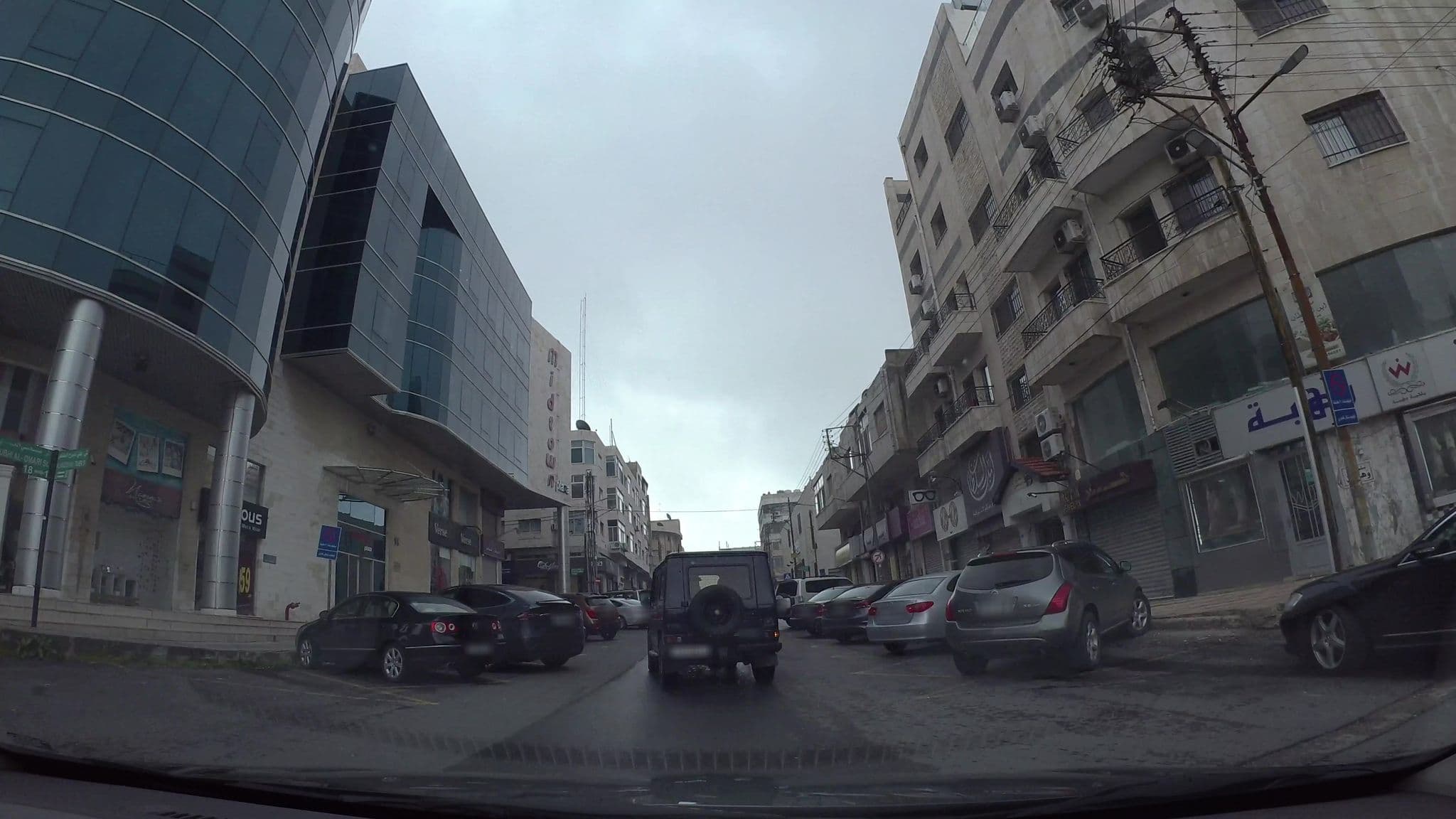 Street view near Suzan Hotel Apartments, Ḩayy Khildā — © kaart_1 (CC BY-SA · Mapillary)