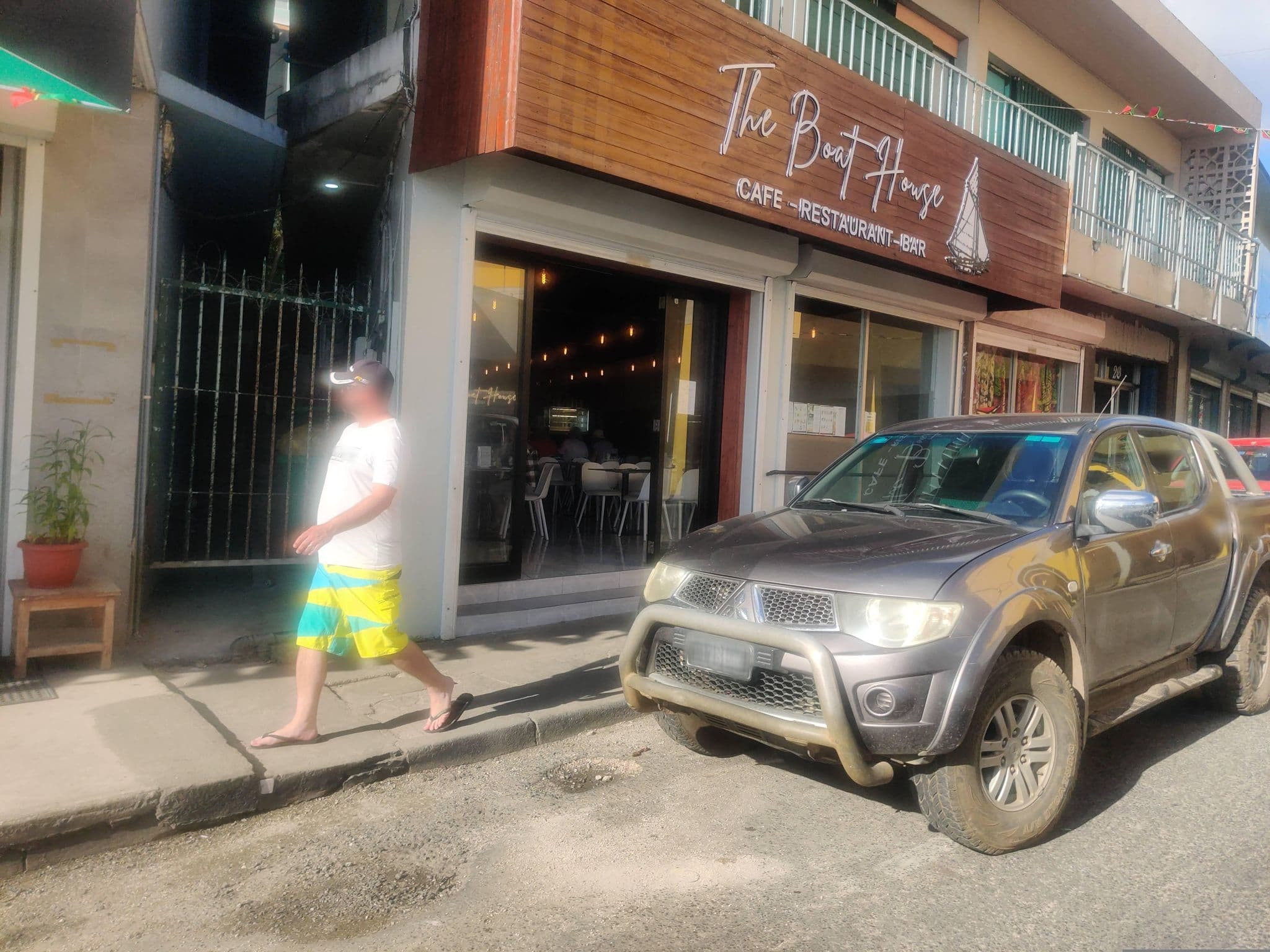 Street view near Central Bay Motel, Port-Vila — © seb1204 (CC BY-SA · Mapillary)