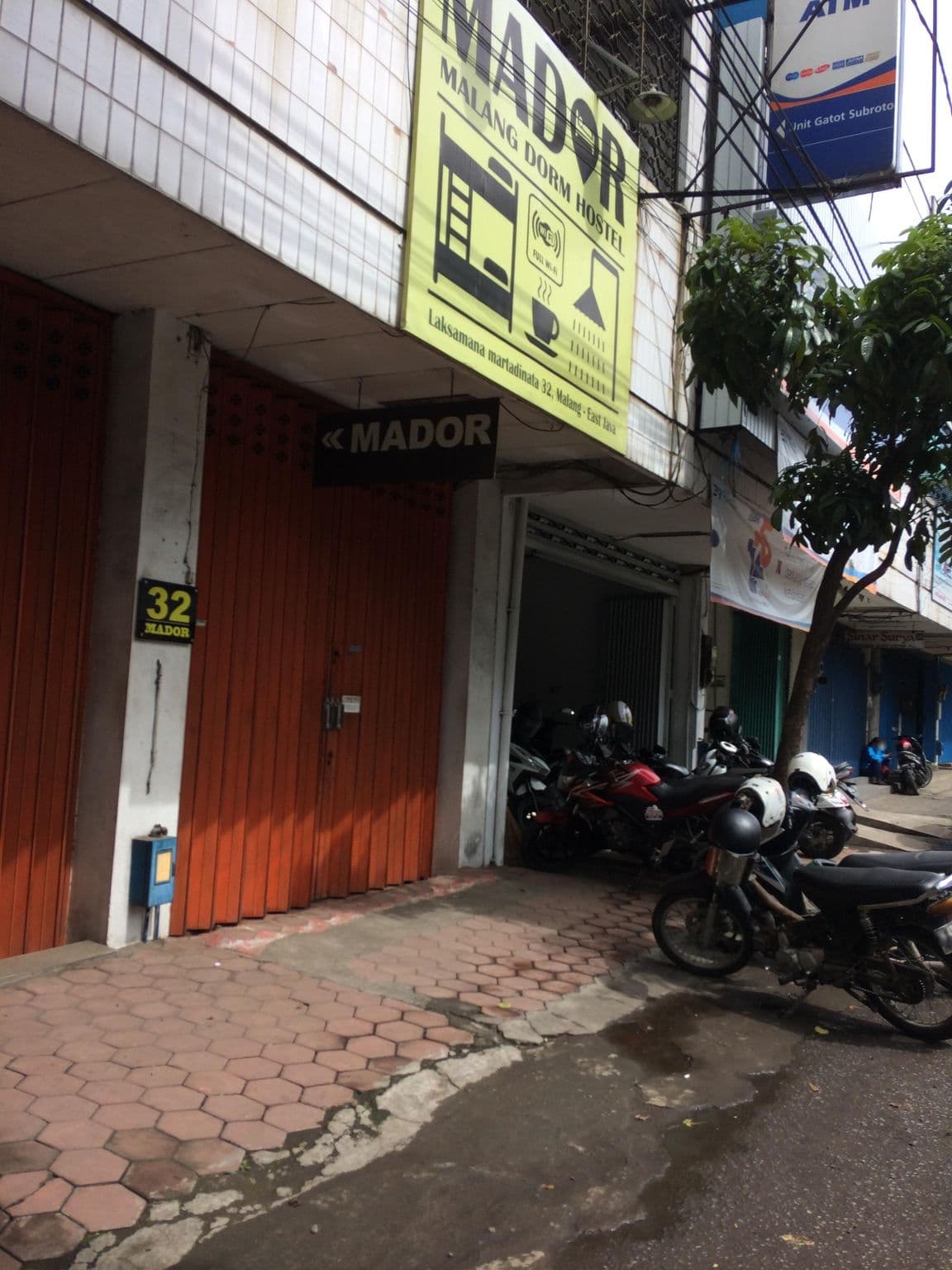 Street view near Mador Malang Dorm Hostel, Malang