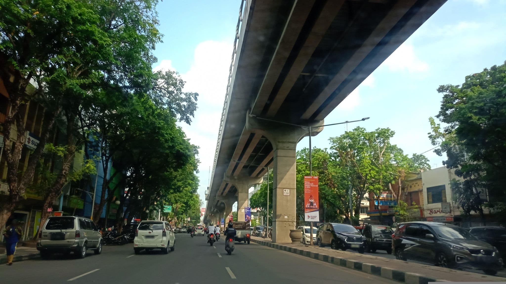 Street view near Hotel Syailendra, Palembang — © Kaart_Local (CC BY-SA · Mapillary)