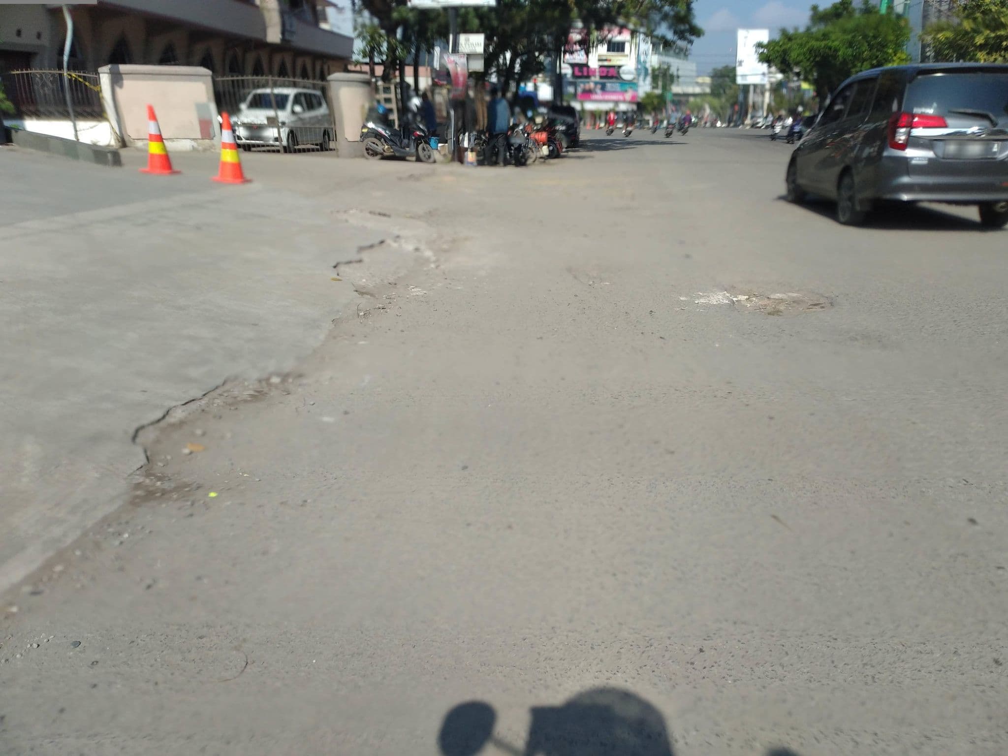 Street view near Hotel Limas, Palembang — © Kaart_Local (CC BY-SA · Mapillary)