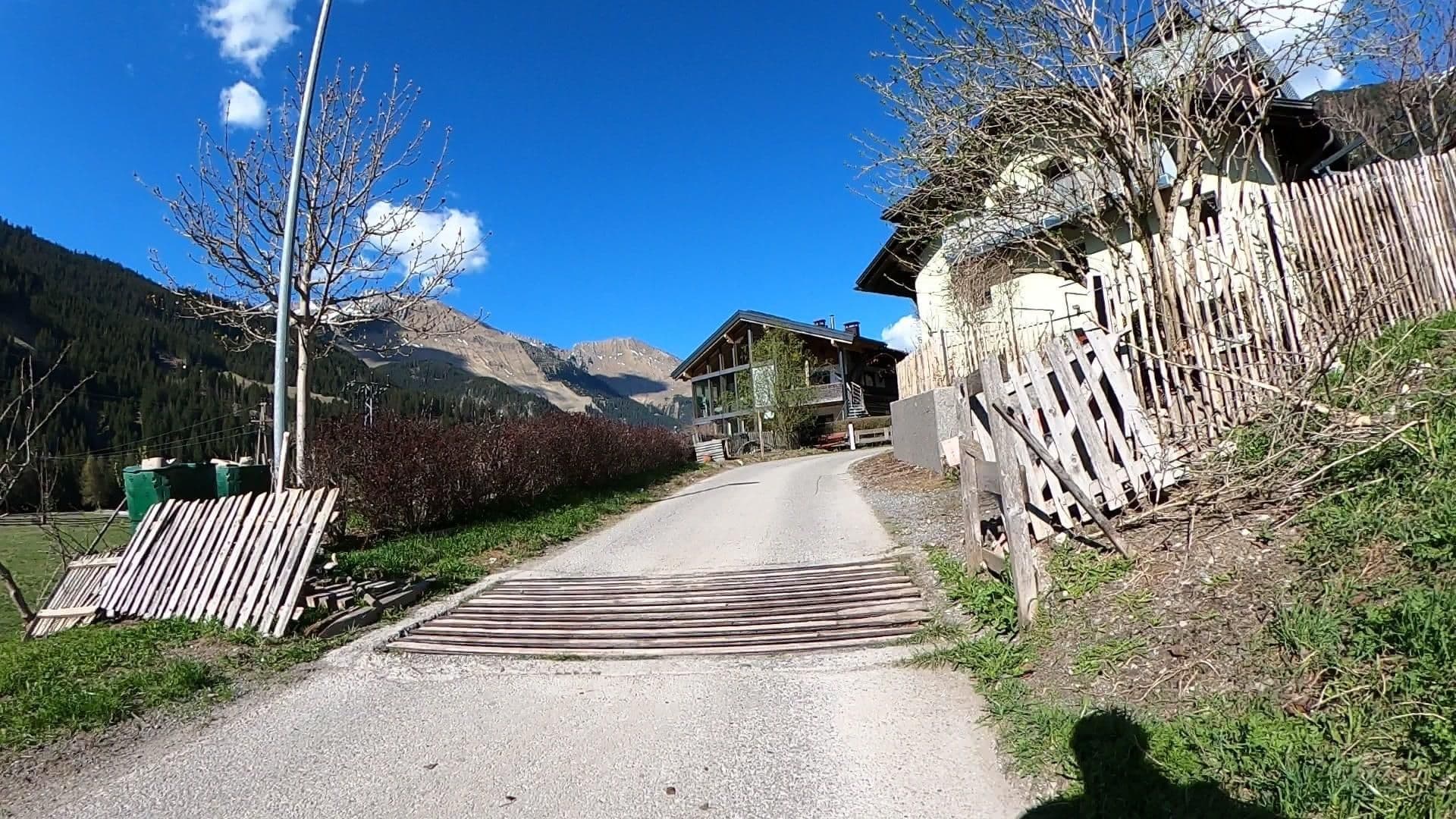 Street view near Knitel, Pettneu