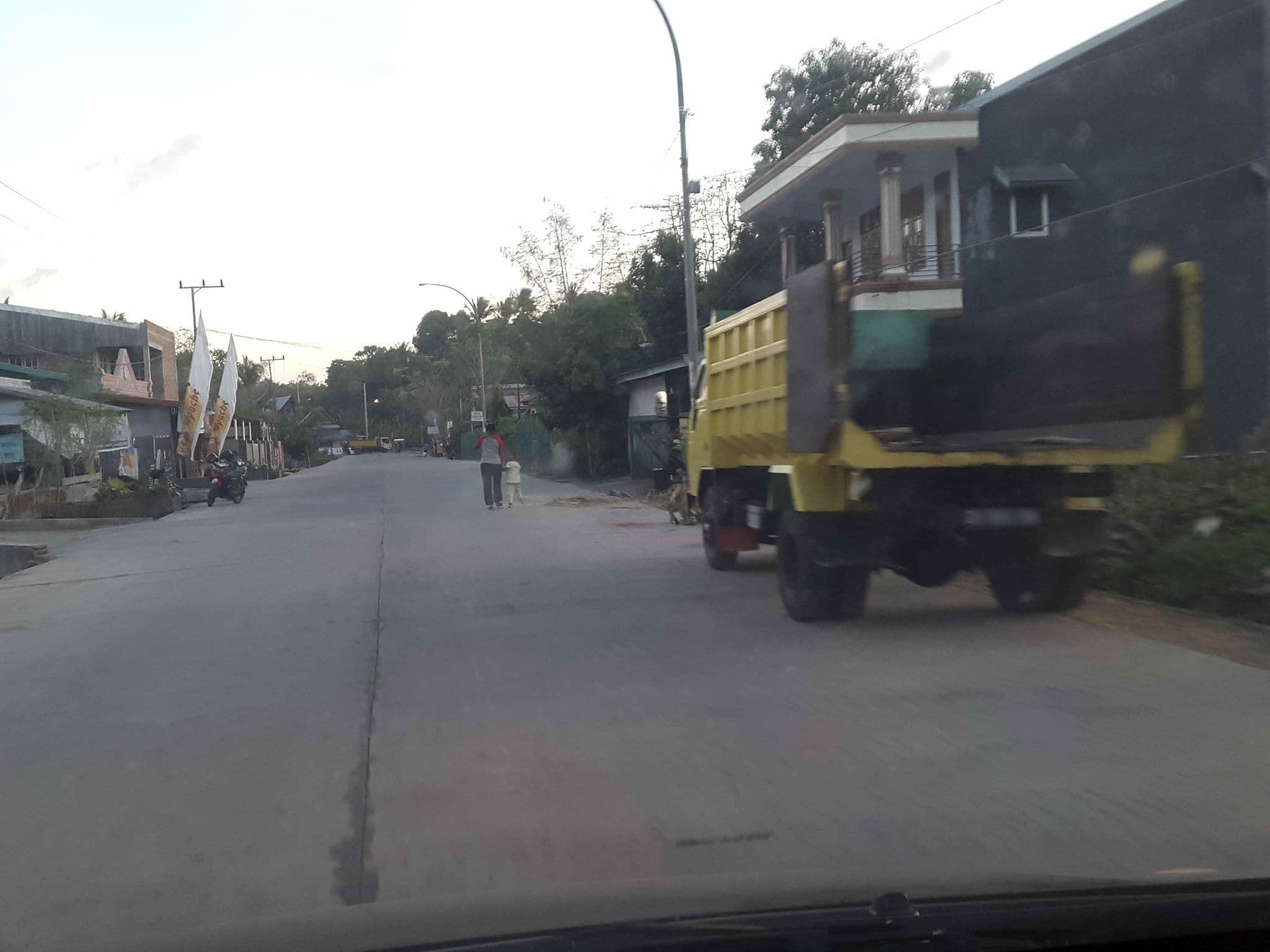 Street view near Wisma Aqila, Sinjai — © roadroid (CC BY-SA · Mapillary)