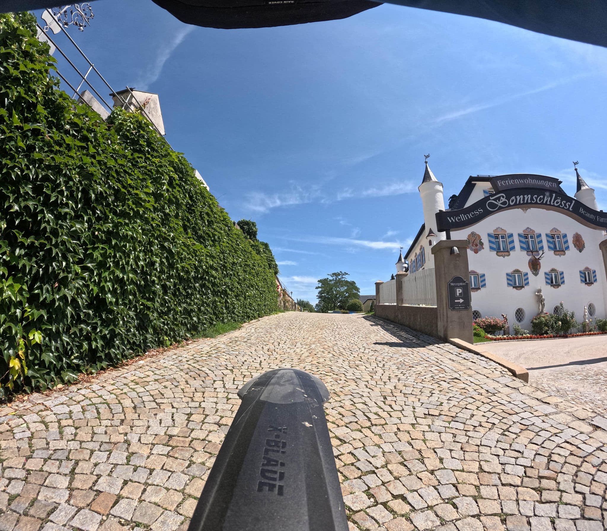 Street view near Ferienwohnungen Bonnschlössl, Bernau am Chiemsee — © natebus (CC BY-SA · Mapillary)
